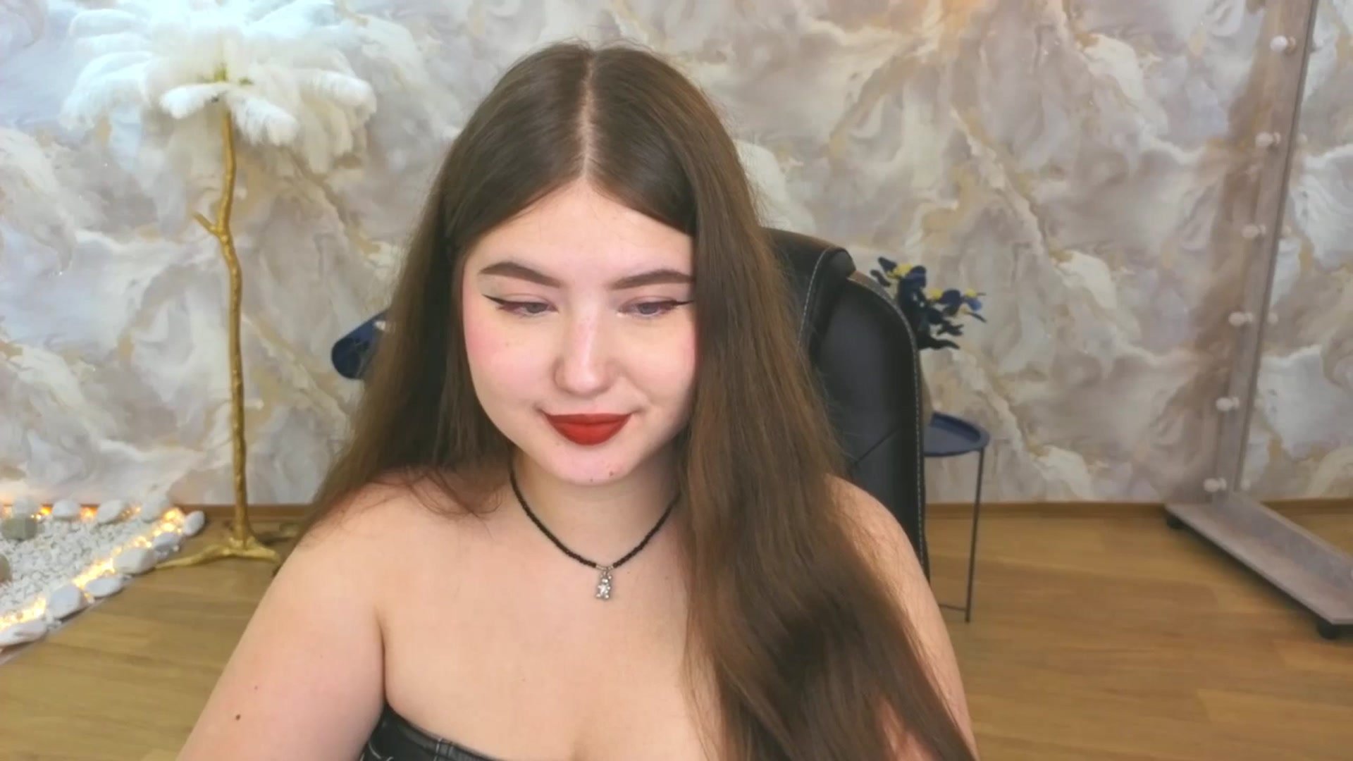 Gallery image thumbnail from AdmireMyEyes's myfreecams stream on, 09/12/2025, 21:05 image 15 of 20