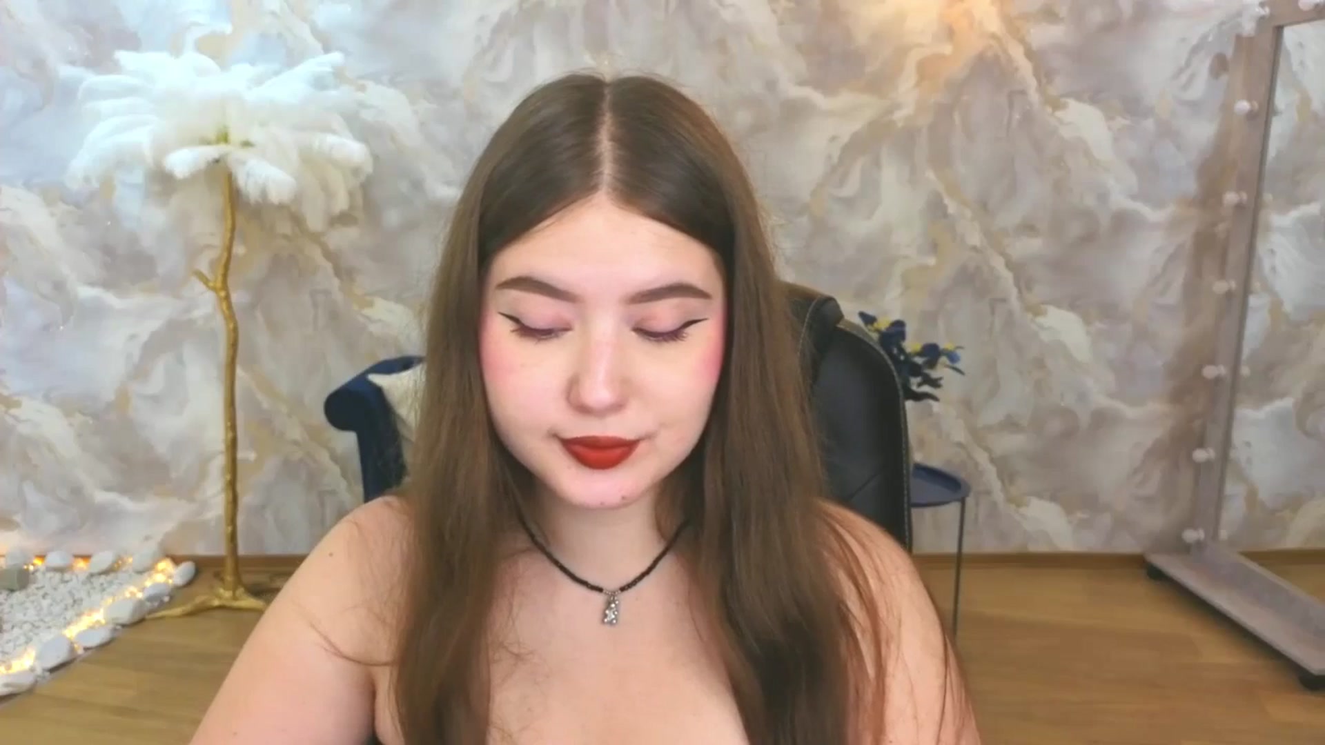 Gallery image thumbnail from AdmireMyEyes's myfreecams stream on, 09/12/2025, 21:05 image 11 of 20