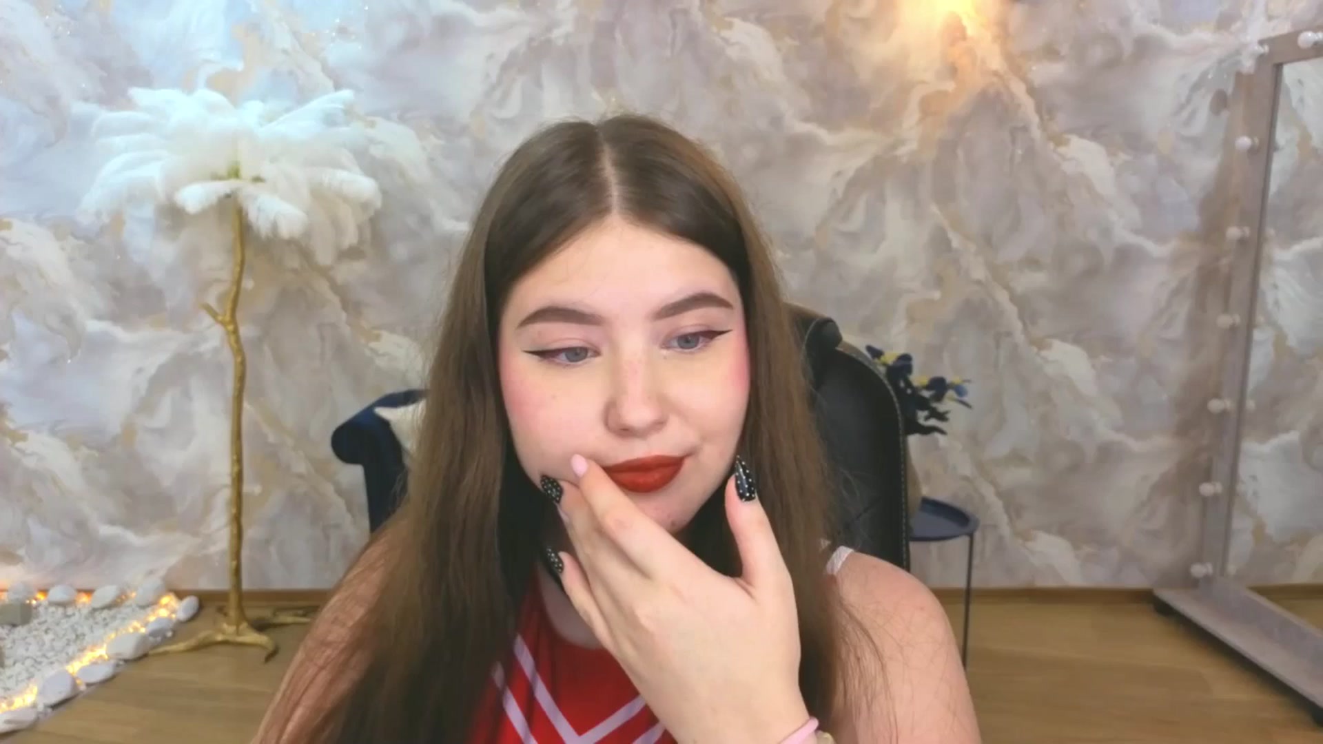 Gallery image thumbnail from AdmireMyEyes's myfreecams stream on, 09/13/2025, 24:59 image 10 of 20