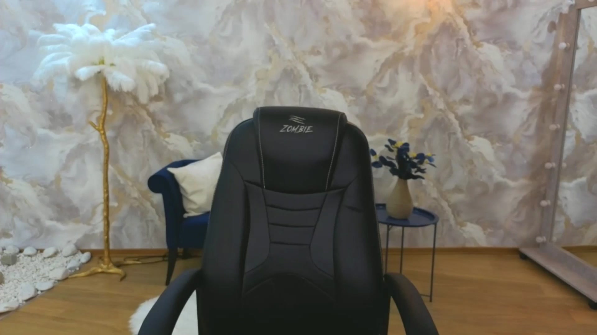 Gallery image thumbnail from AdmireMyEyes's myfreecams stream on, 09/13/2025, 18:35 image 17 of 20