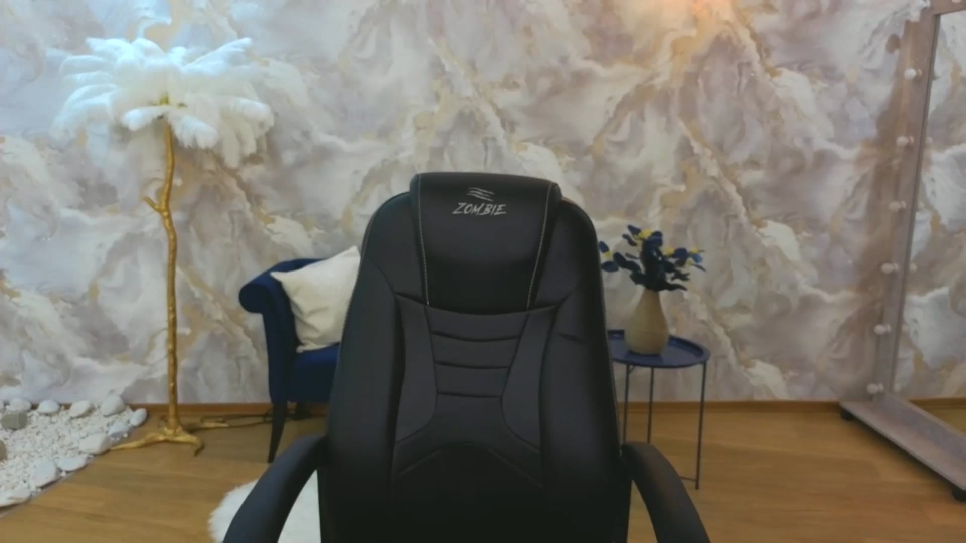 Gallery image thumbnail from AdmireMyEyes's myfreecams stream on, 09/13/2025, 18:35 image 14 of 20
