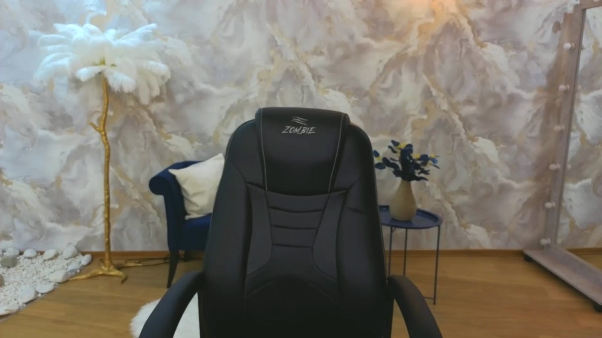 Gallery image thumbnail from AdmireMyEyes's myfreecams stream on, 09/13/2025, 18:35 image 12 of 20