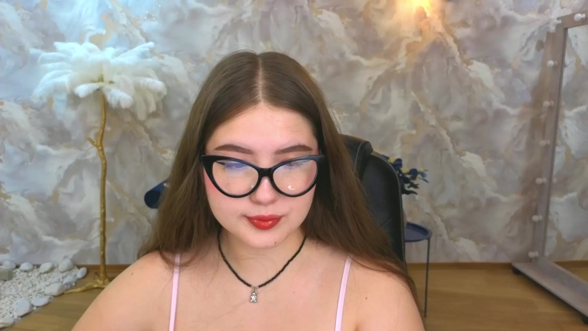 Gallery image thumbnail from AdmireMyEyes's myfreecams stream on, 09/13/2025, 19:09 image 1 of 20