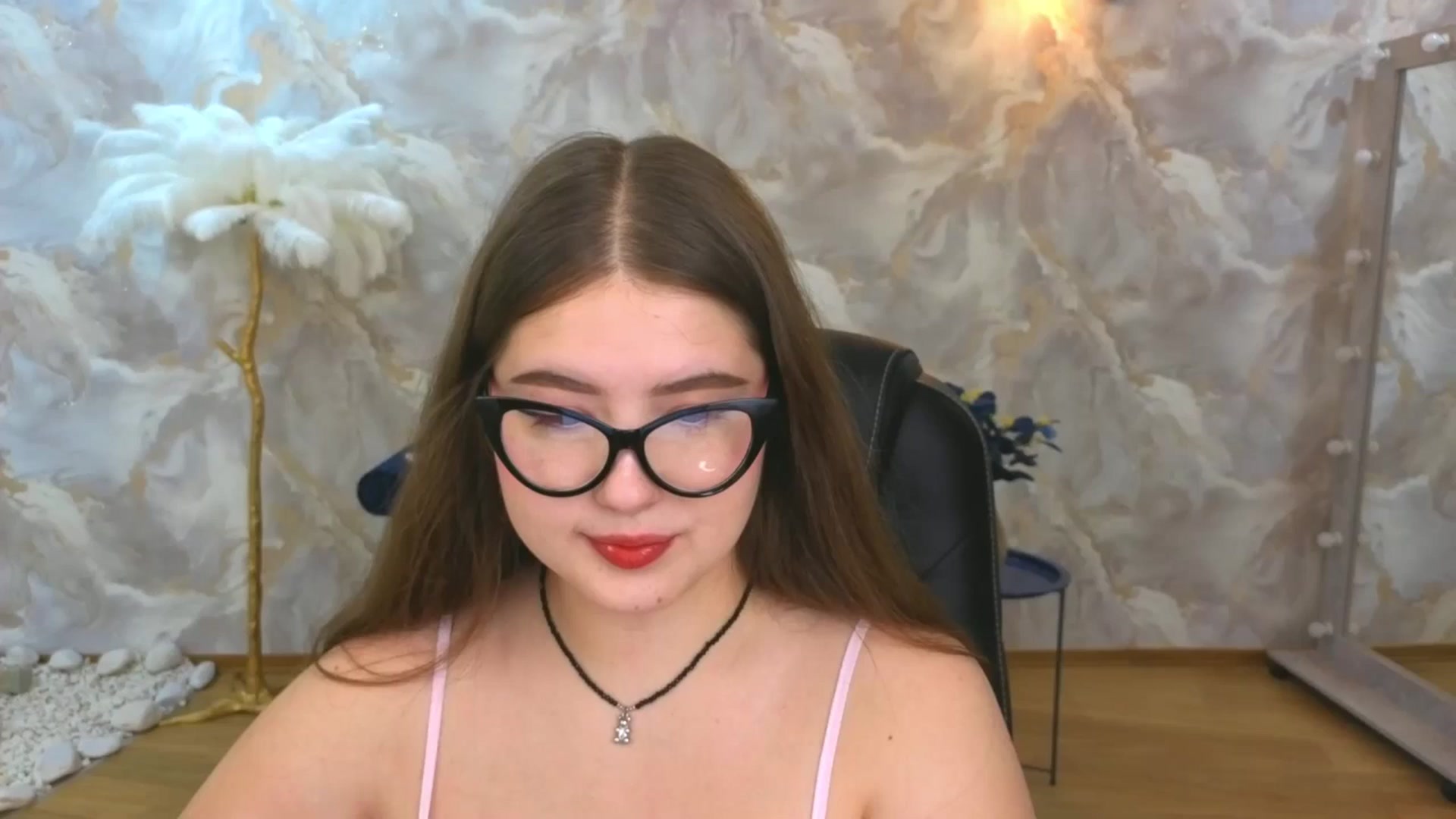 Gallery image thumbnail from AdmireMyEyes's myfreecams stream on, 09/13/2025, 19:09 image 2 of 20