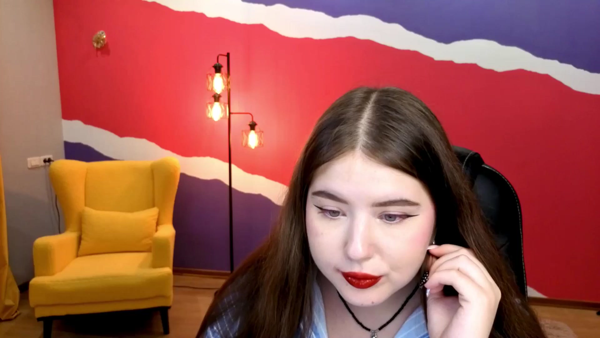 Gallery image thumbnail from AdmireMyEyes's myfreecams stream on, 09/15/2025, 01:59 image 9 of 20