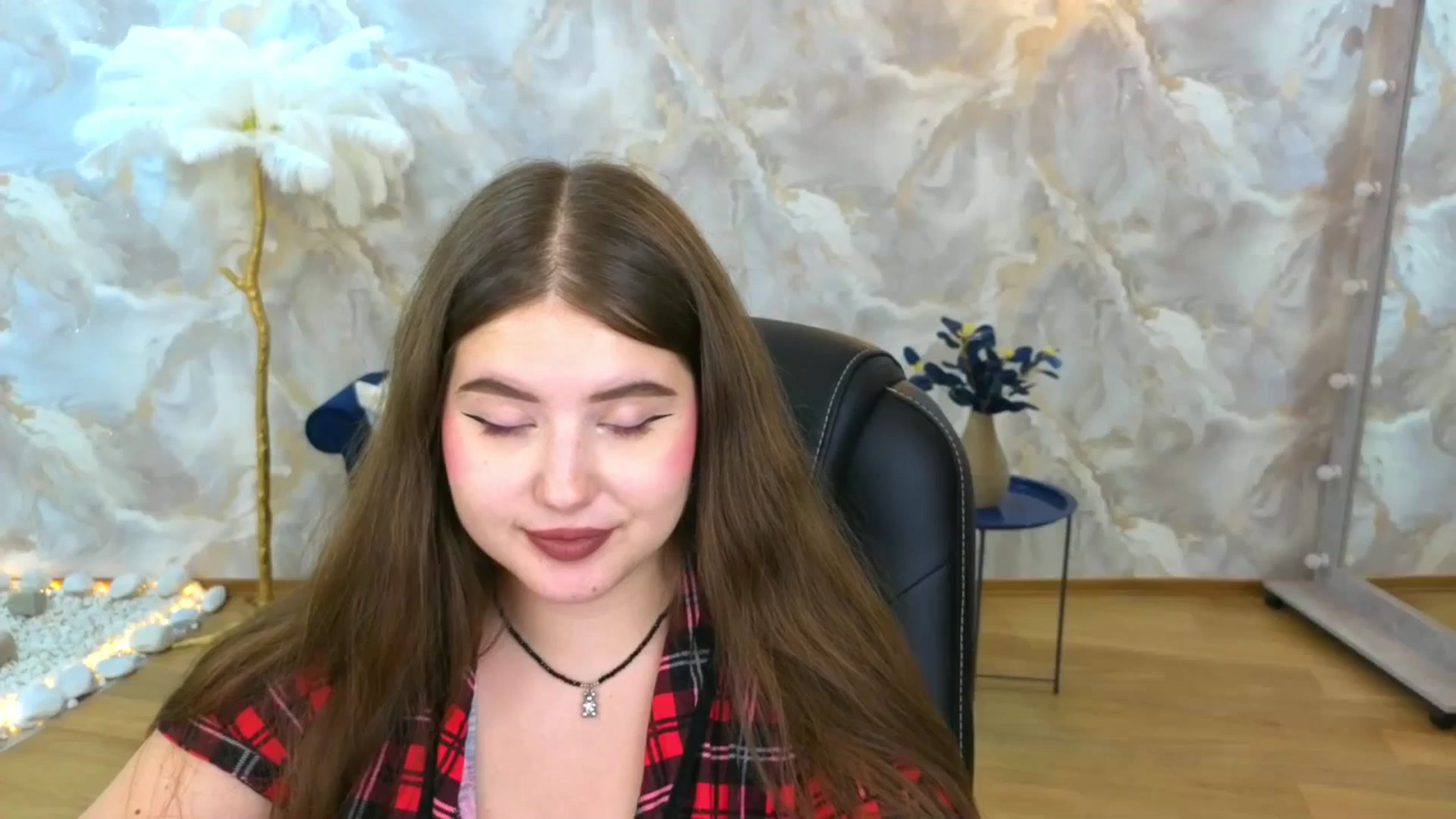Gallery image thumbnail from AdmireMyEyes's myfreecams stream on, 09/16/2025, 08:52 image 14 of 20