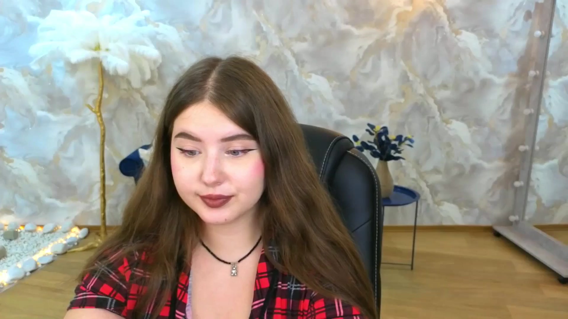Gallery image thumbnail from AdmireMyEyes's myfreecams stream on, 09/16/2025, 08:52 image 12 of 20