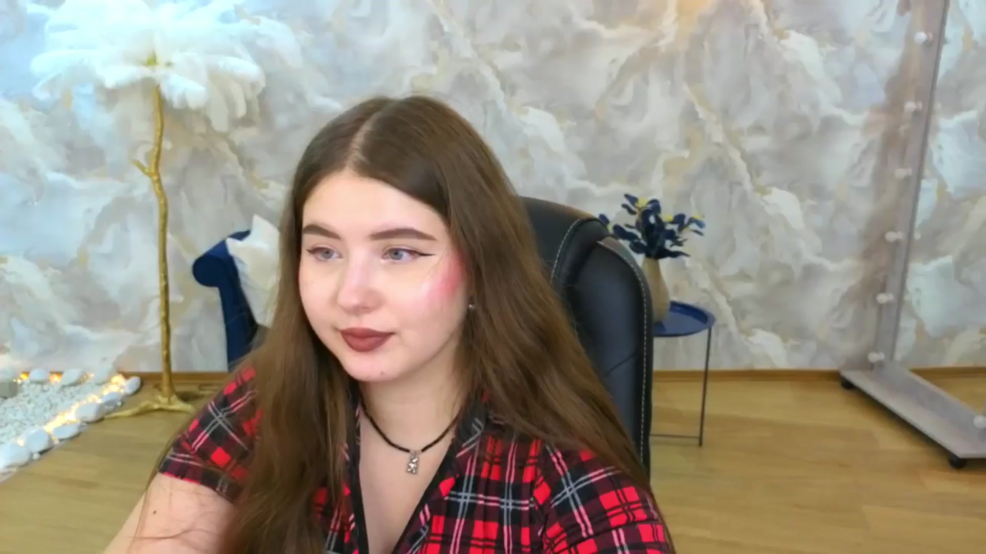 Gallery image thumbnail from AdmireMyEyes's myfreecams stream on, 09/16/2025, 08:52 image 1 of 20