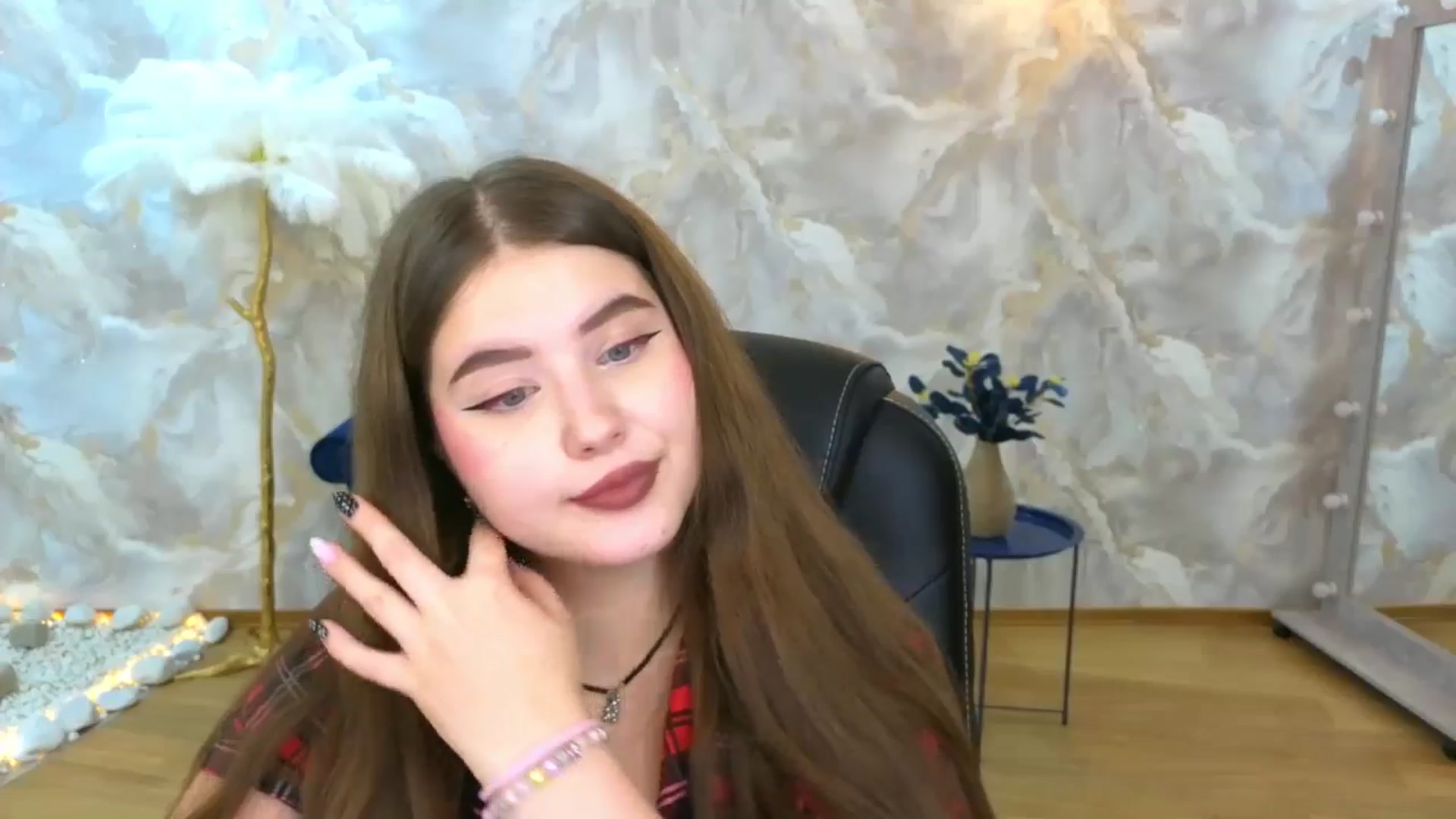 Gallery image thumbnail from AdmireMyEyes's myfreecams stream on, 09/16/2025, 09:28 image 14 of 20