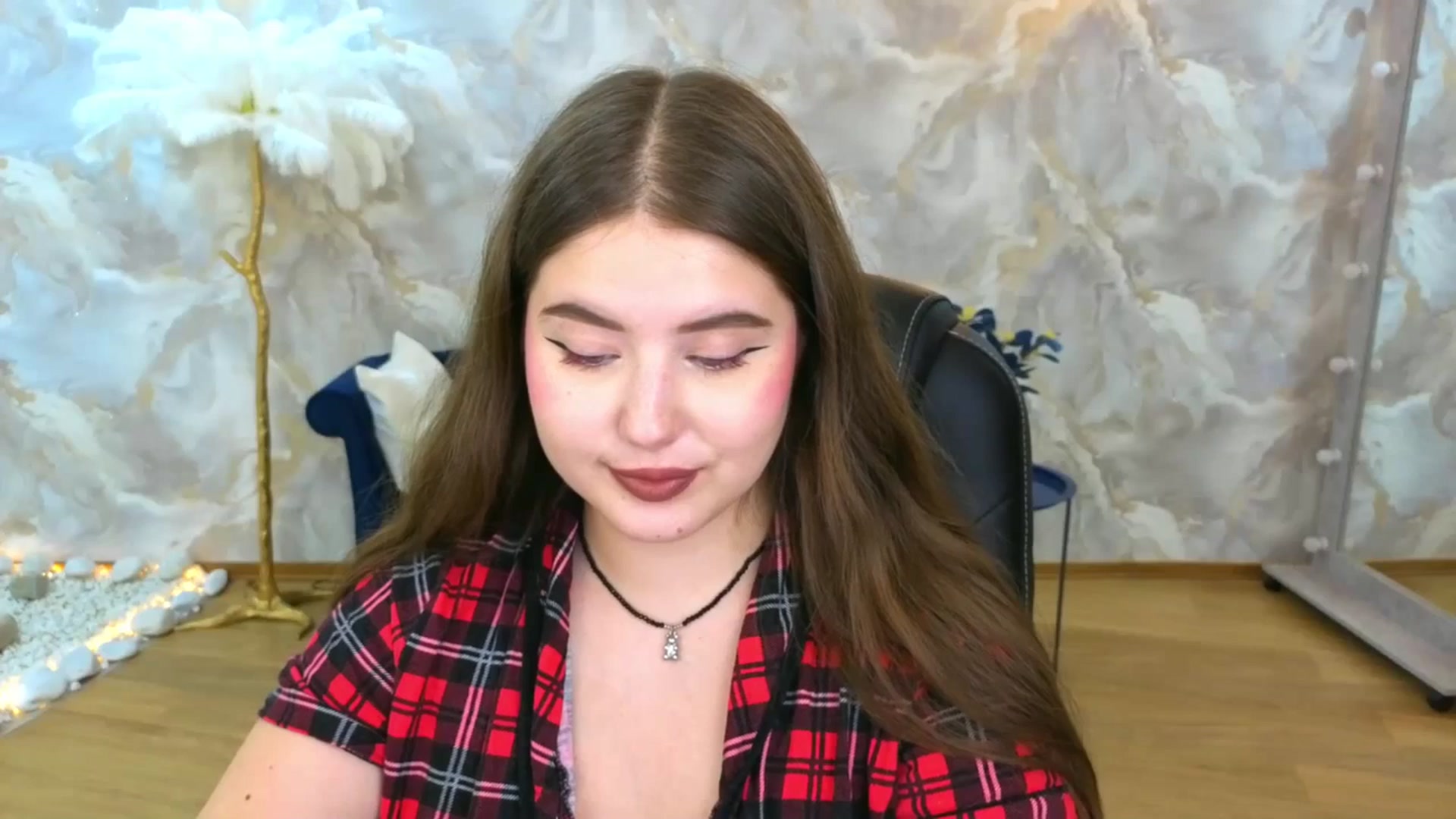 Gallery image thumbnail from AdmireMyEyes's myfreecams stream on, 09/16/2025, 09:28 image 3 of 20