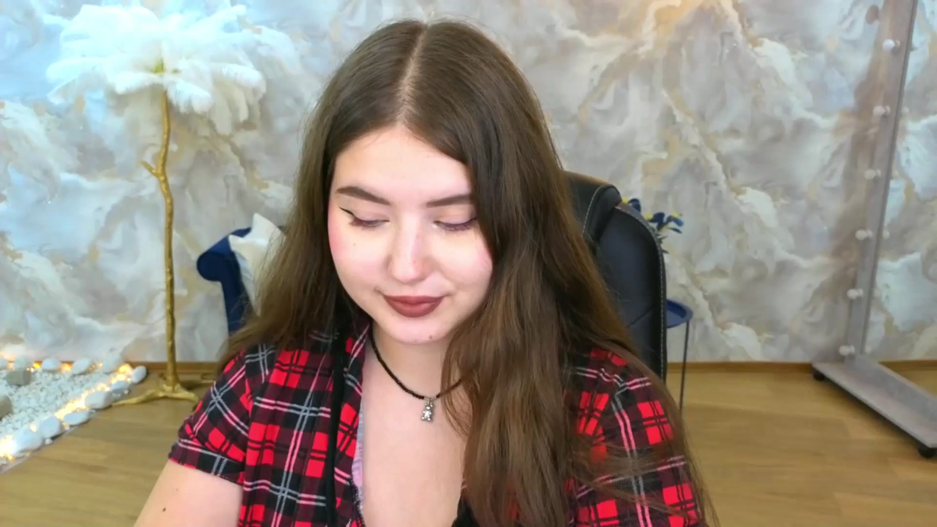 Gallery image thumbnail from AdmireMyEyes's myfreecams stream on, 09/16/2025, 09:28 image 2 of 20