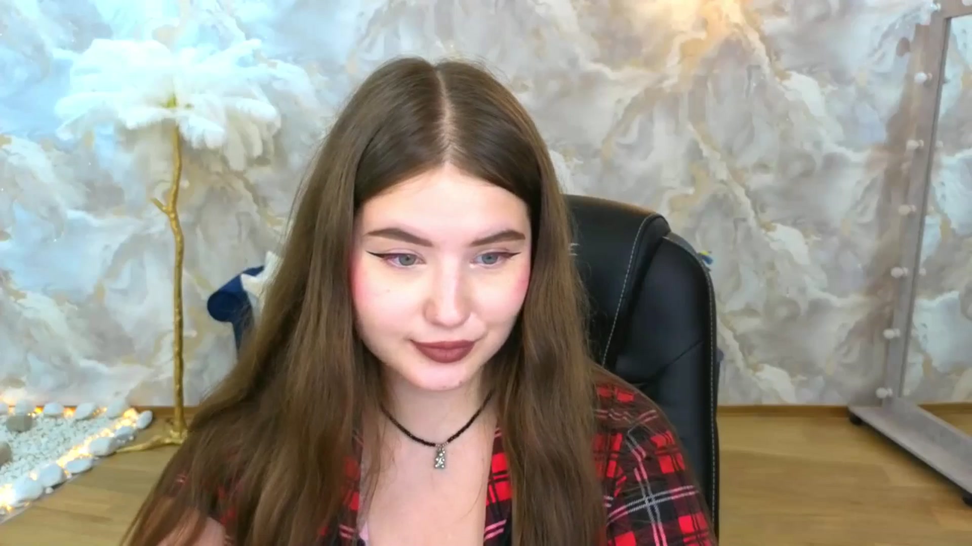 Gallery image thumbnail from AdmireMyEyes's myfreecams stream on, 09/16/2025, 09:28 image 7 of 20