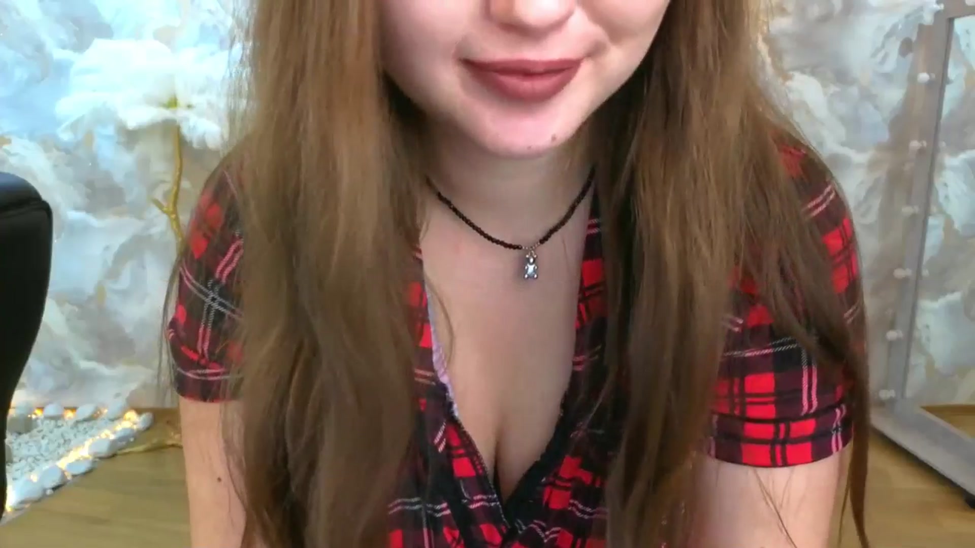 Gallery image thumbnail from AdmireMyEyes's myfreecams stream on, 09/16/2025, 09:28 image 6 of 20