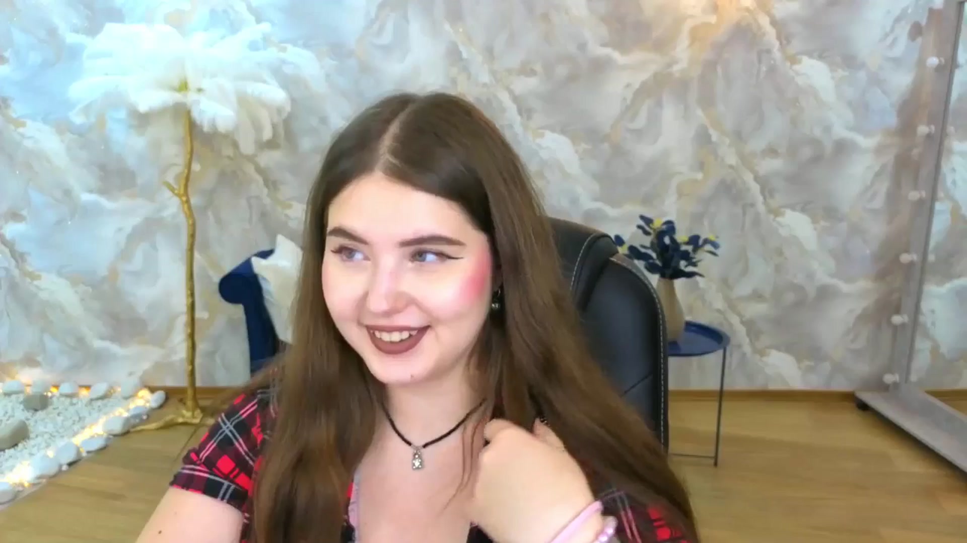 Gallery image thumbnail from AdmireMyEyes's myfreecams stream on, 09/16/2025, 10:36 image 18 of 20