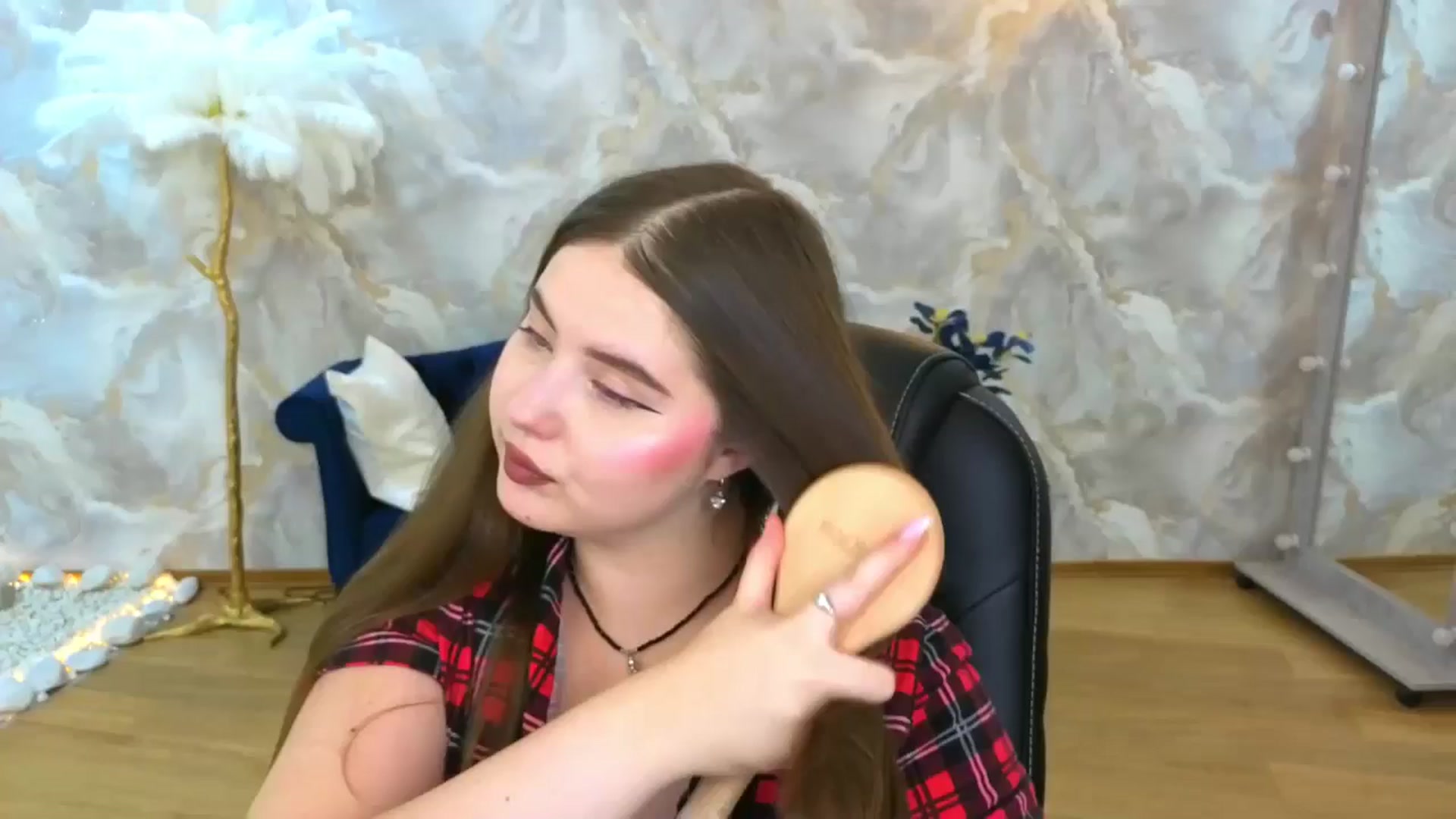 Gallery image thumbnail from AdmireMyEyes's myfreecams stream on, 09/16/2025, 10:36 image 1 of 20