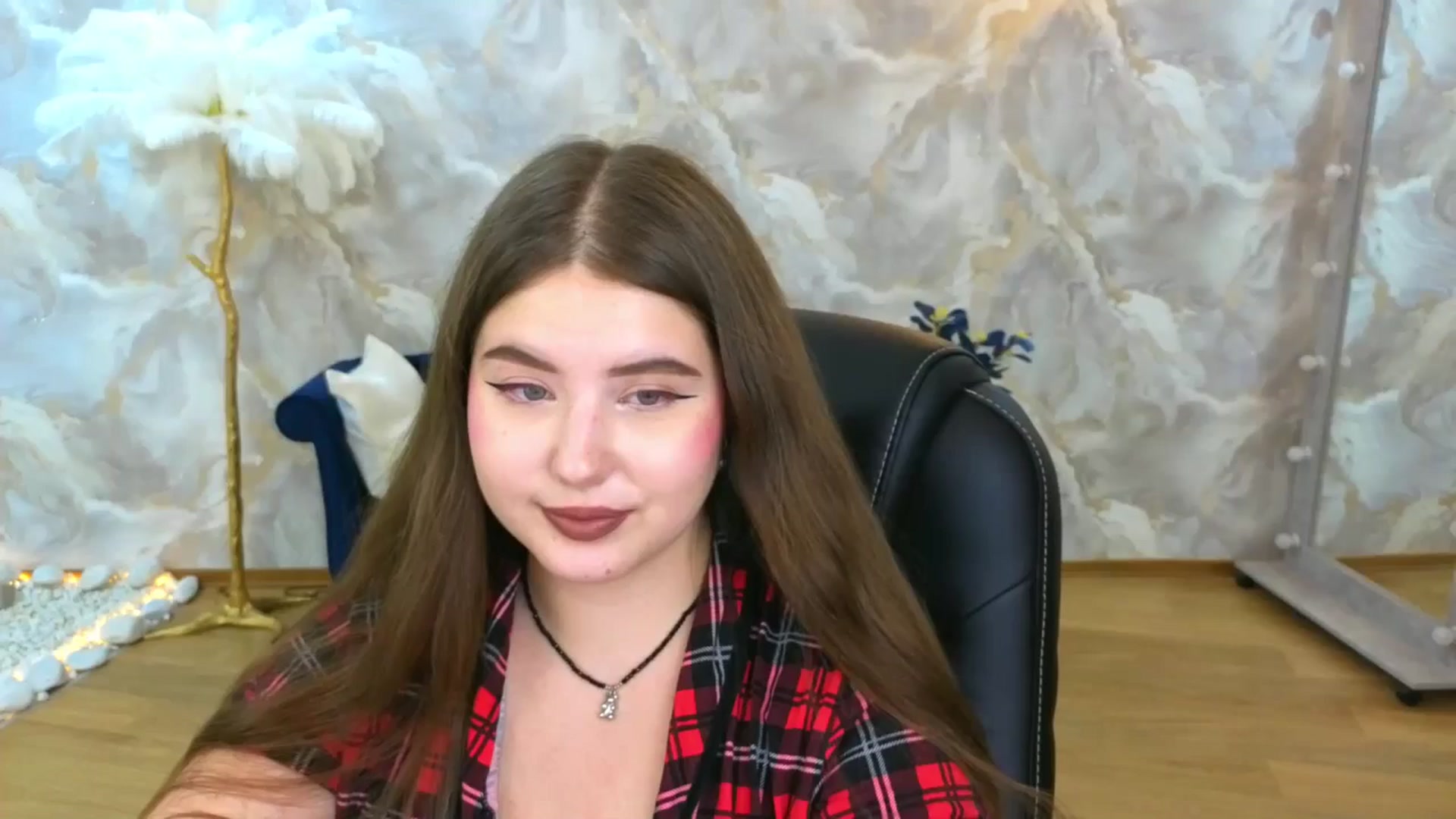 Gallery image thumbnail from AdmireMyEyes's myfreecams stream on, 09/16/2025, 10:36 image 3 of 20
