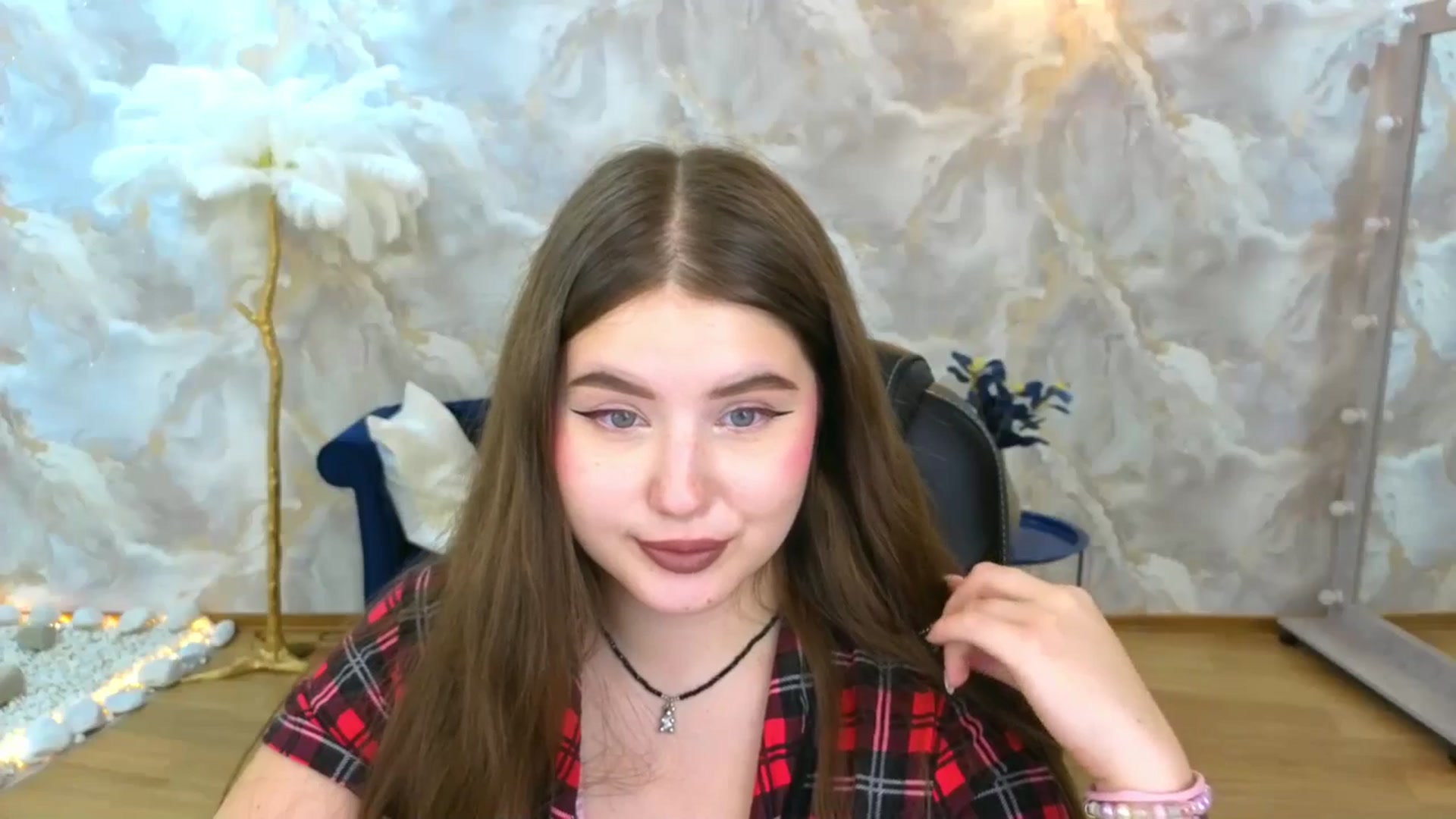 Gallery image thumbnail from AdmireMyEyes's myfreecams stream on, 09/16/2025, 11:03 image 4 of 20