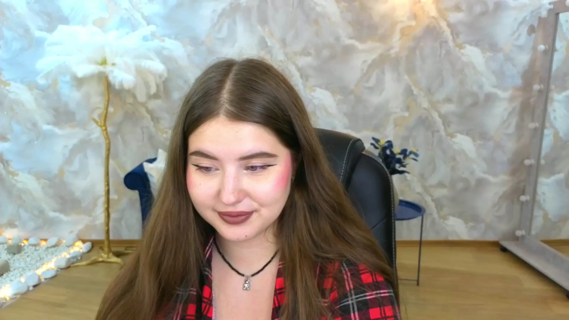 Gallery image thumbnail from AdmireMyEyes's myfreecams stream on, 09/16/2025, 11:03 image 1 of 20