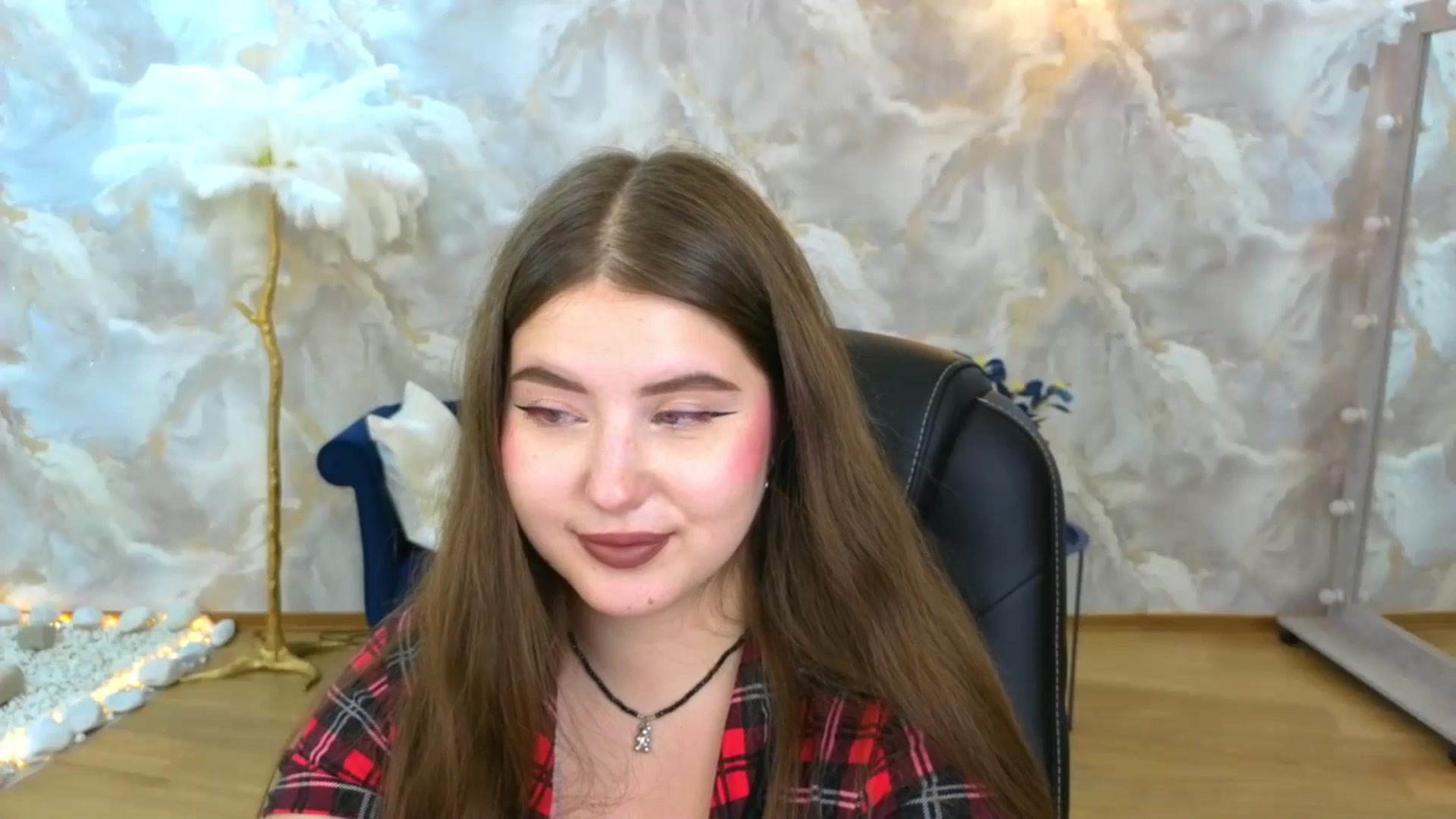 Gallery image thumbnail from AdmireMyEyes's myfreecams stream on, 09/16/2025, 11:03 image 6 of 20