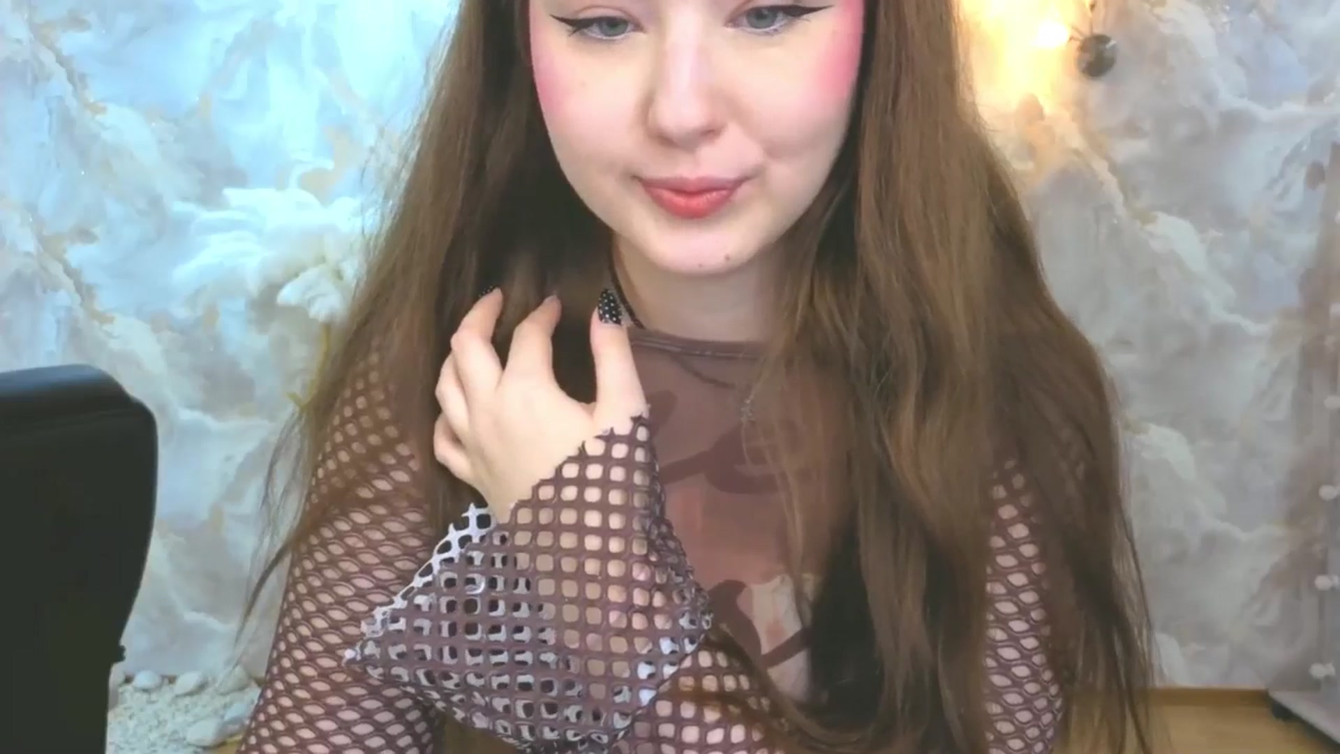 Gallery image thumbnail from AdmireMyEyes's myfreecams stream on, 09/19/2025, 19:08 image 18 of 20