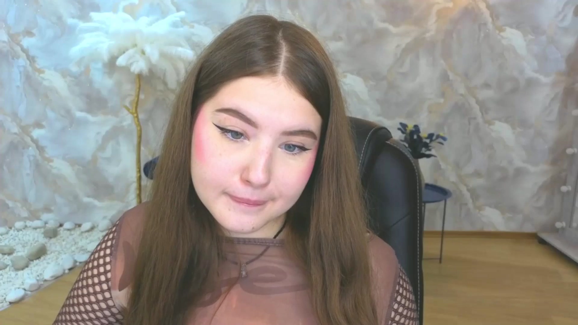 Gallery image thumbnail from AdmireMyEyes's myfreecams stream on, 09/19/2025, 19:47 image 18 of 20