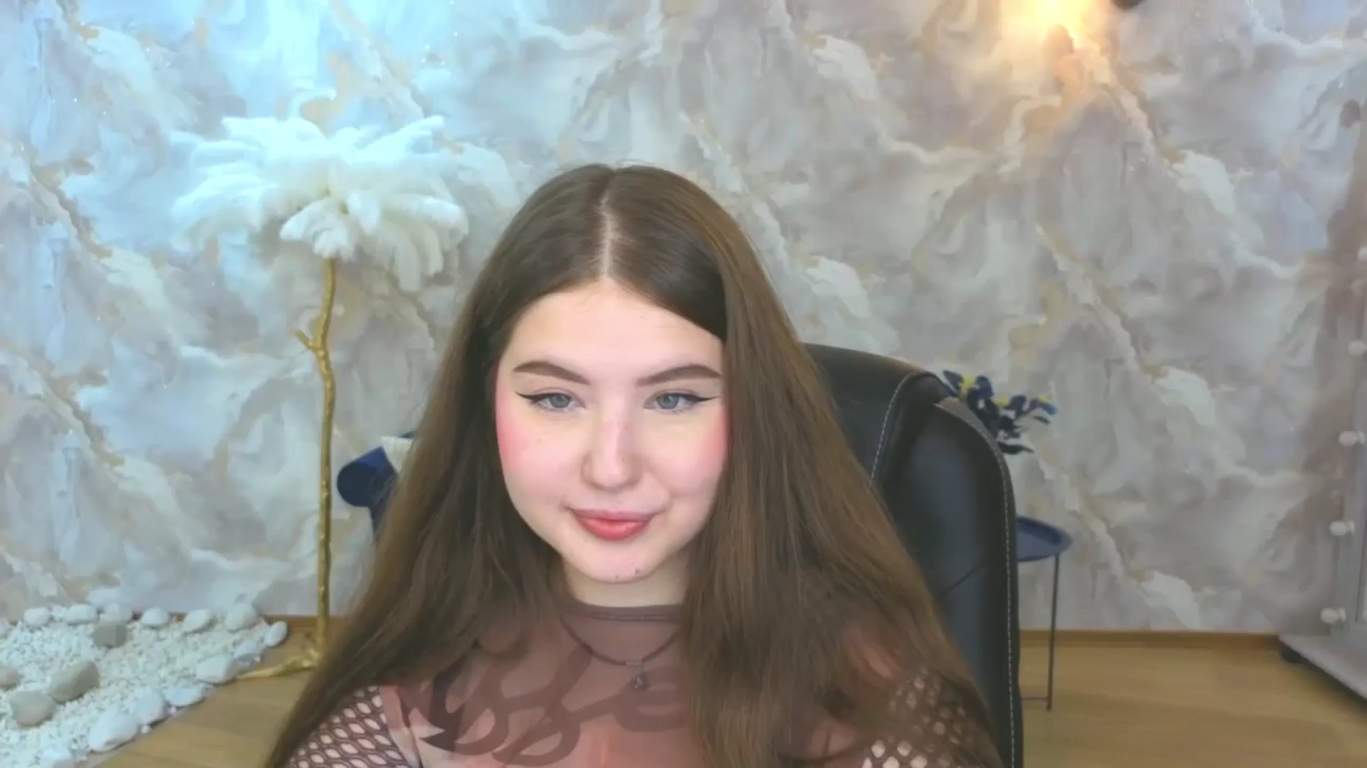 Gallery image thumbnail from AdmireMyEyes's myfreecams stream on, 09/19/2025, 19:47 image 17 of 20