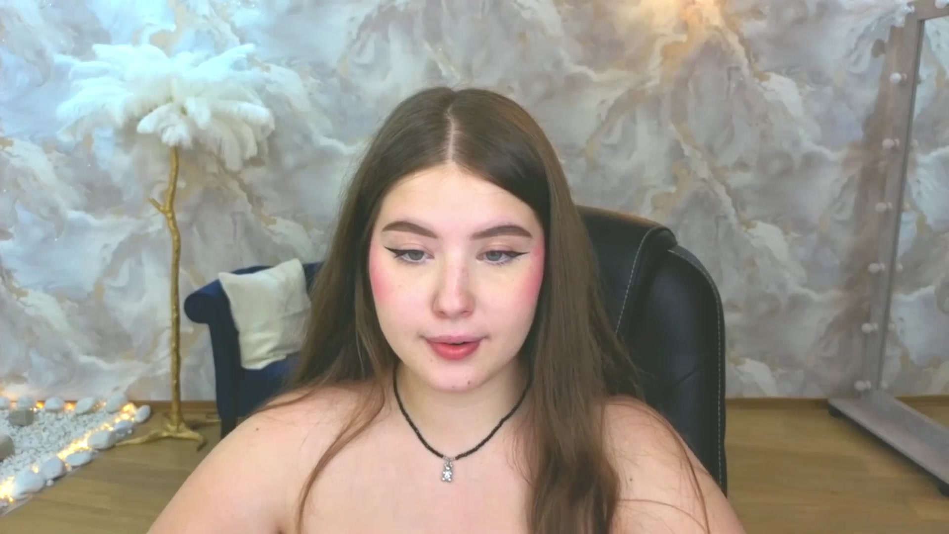 Gallery image thumbnail from AdmireMyEyes's myfreecams stream on, 09/20/2025, 24:35 image 10 of 20
