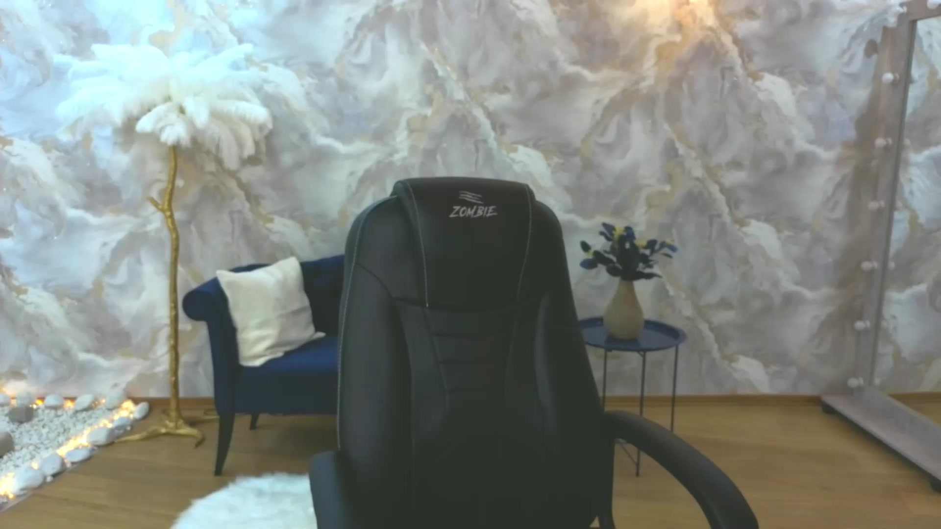 Gallery image thumbnail from AdmireMyEyes's myfreecams stream on, 09/20/2025, 24:35 image 18 of 20