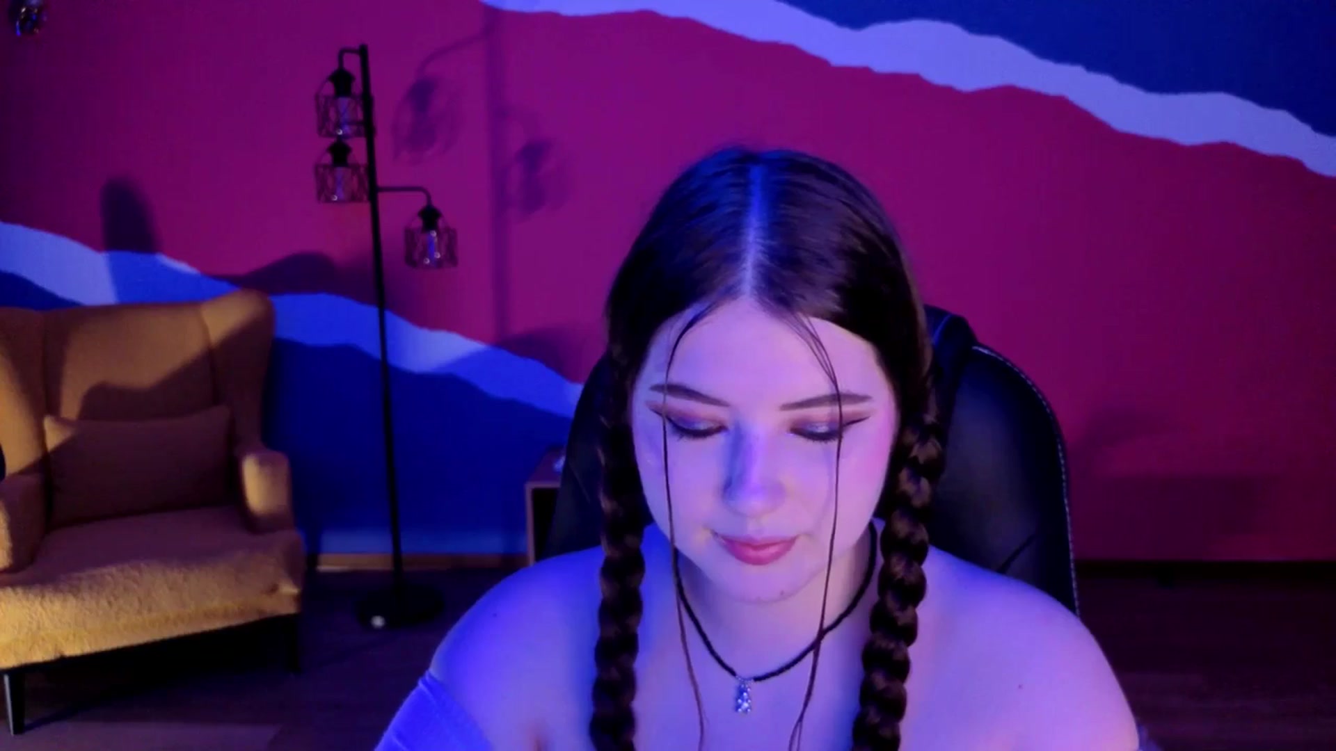 Gallery image thumbnail from AdmireMyEyes's myfreecams stream on, 09/20/2025, 18:34 image 6 of 20