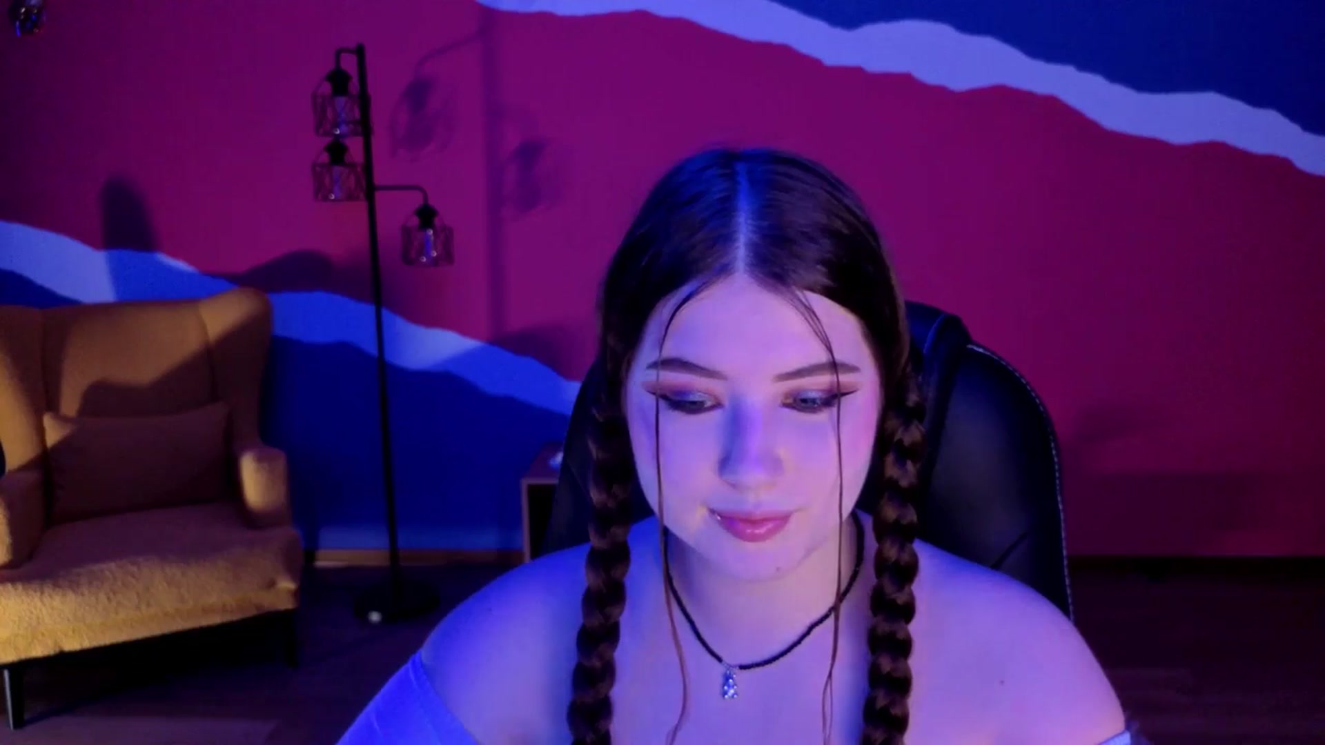 Gallery image thumbnail from AdmireMyEyes's myfreecams stream on, 09/20/2025, 18:34 image 10 of 20