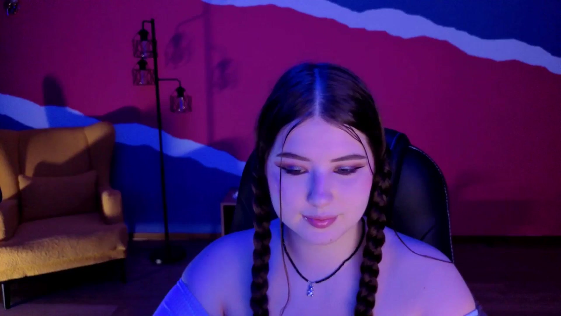 Gallery image thumbnail from AdmireMyEyes's myfreecams stream on, 09/20/2025, 18:34 image 9 of 20