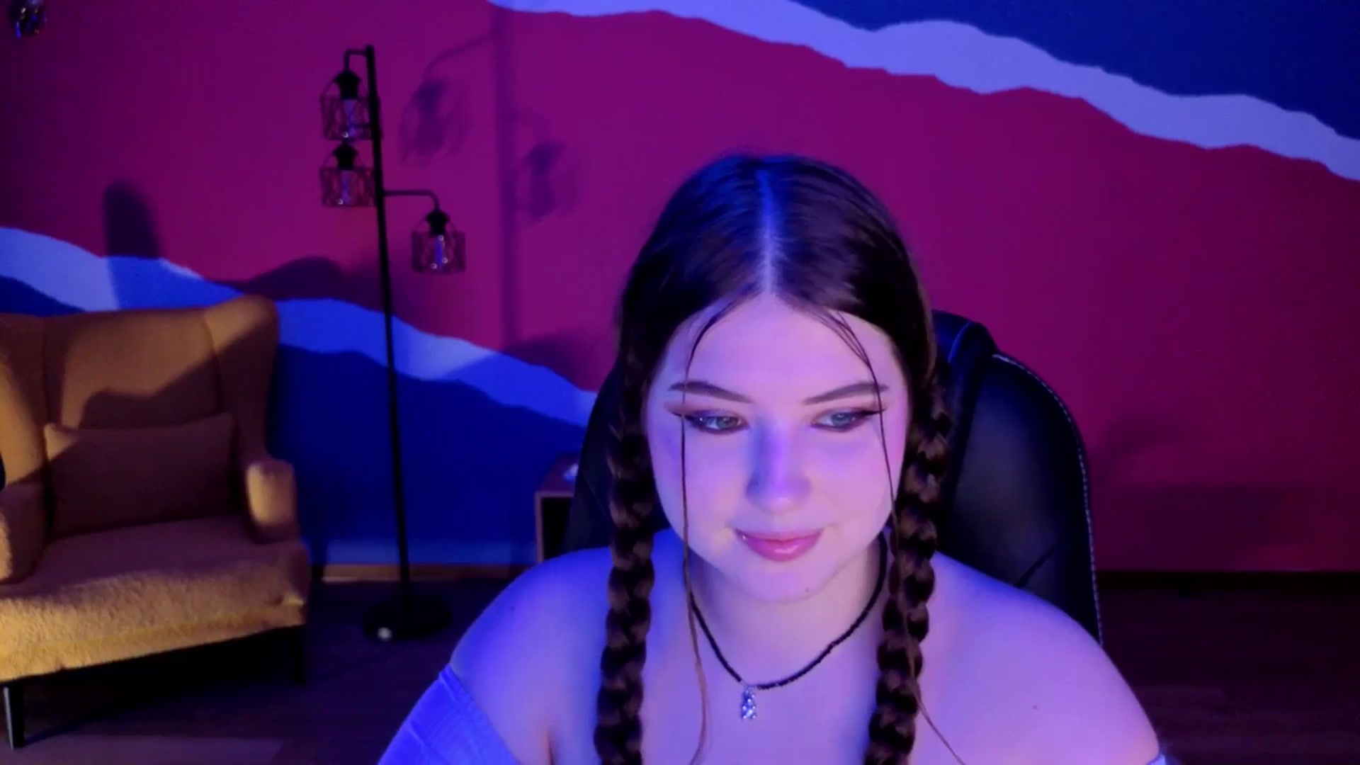 Gallery image thumbnail from AdmireMyEyes's myfreecams stream on, 09/20/2025, 18:34 image 14 of 20
