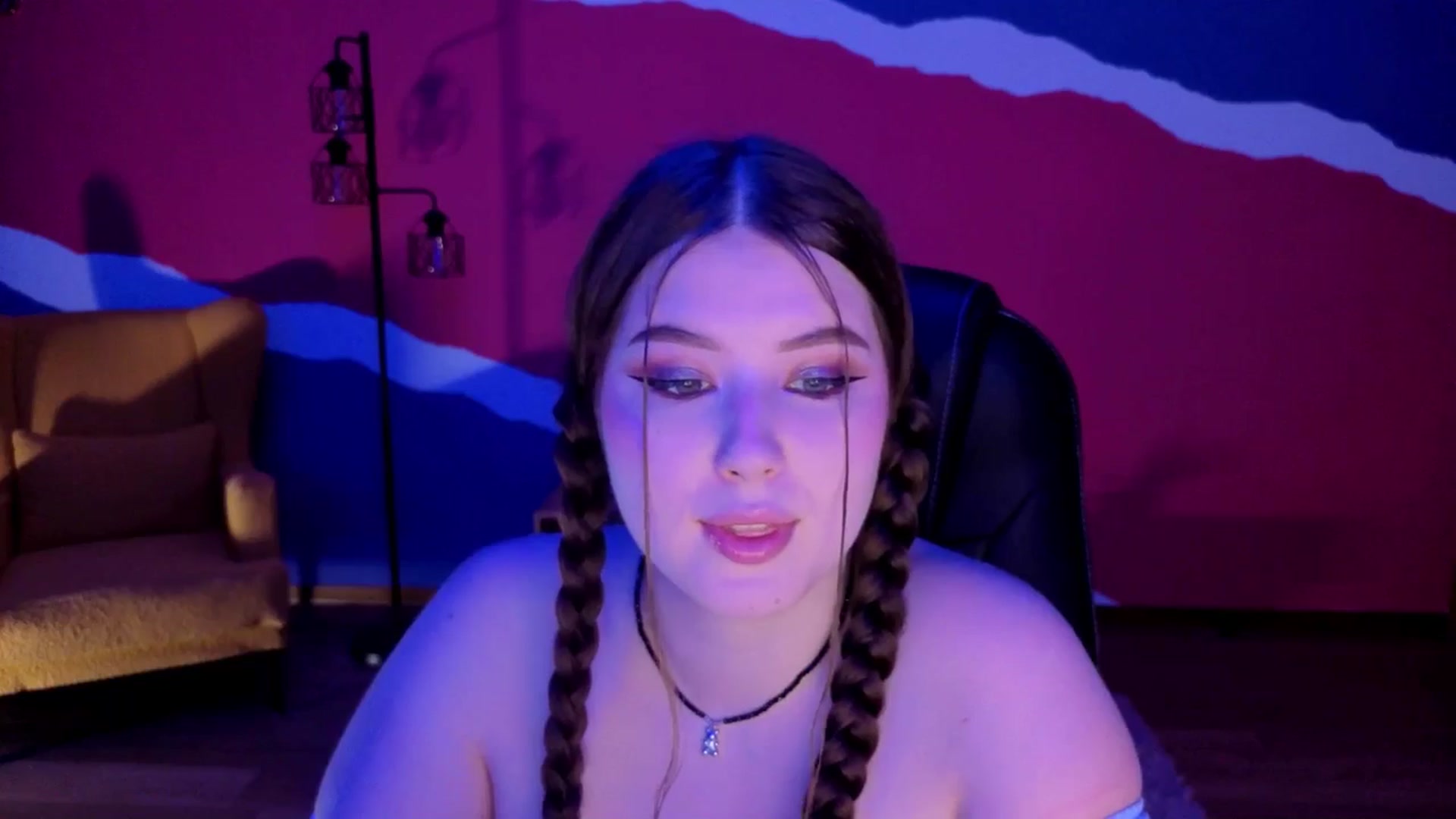 Gallery image thumbnail from AdmireMyEyes's myfreecams stream on, 09/20/2025, 19:17 image 9 of 20