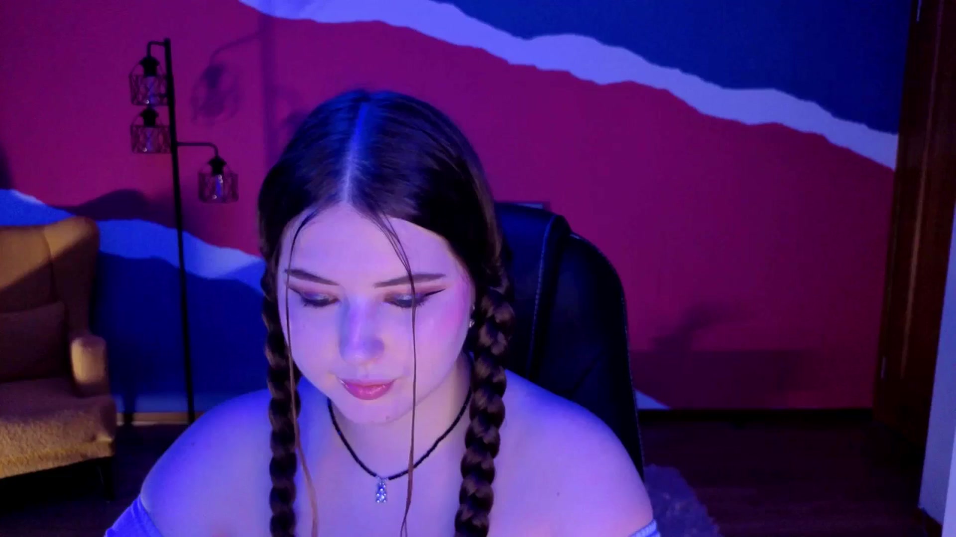 Gallery image thumbnail from AdmireMyEyes's myfreecams stream on, 09/20/2025, 19:47 image 7 of 20