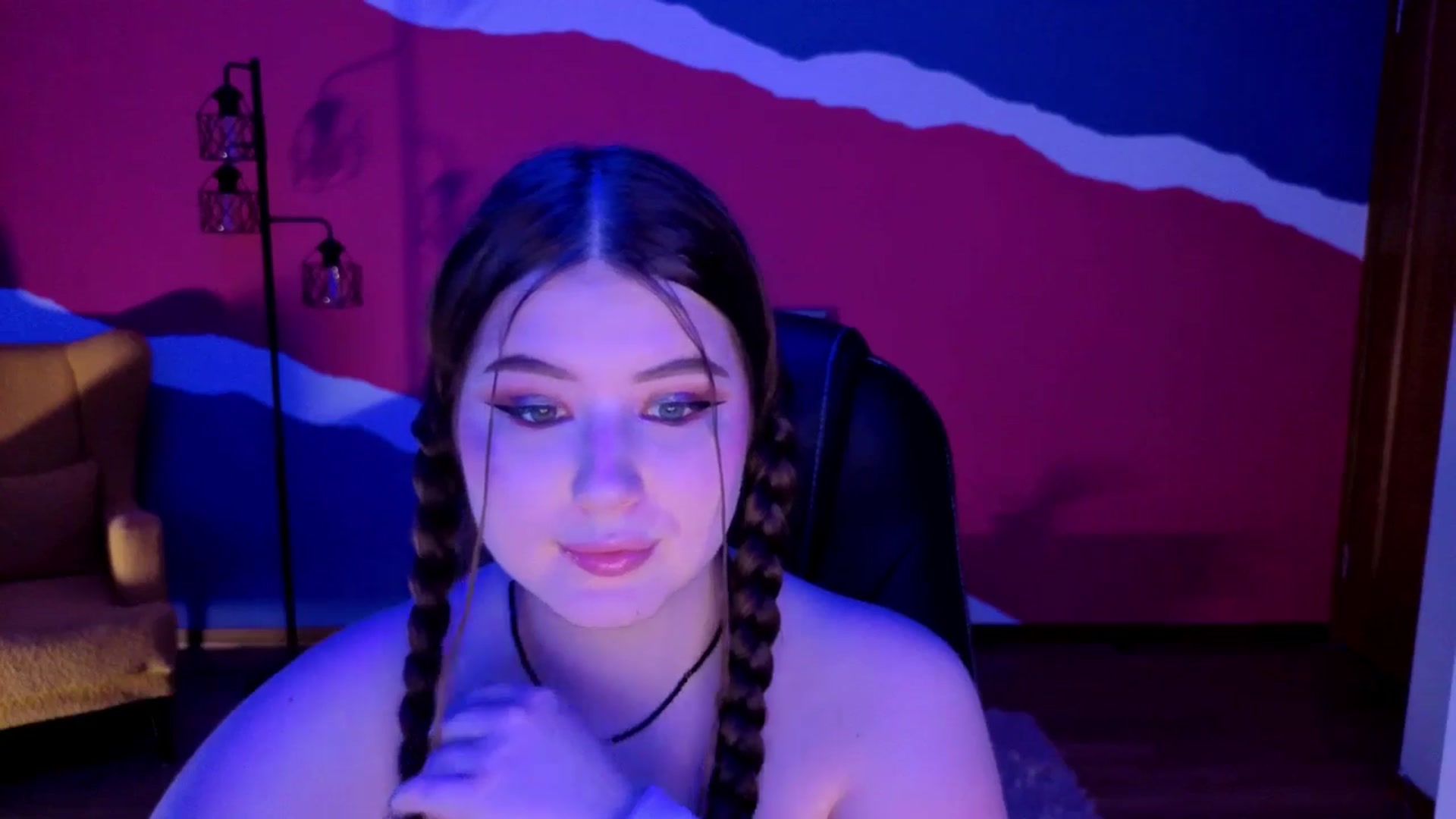 Gallery image thumbnail from AdmireMyEyes's myfreecams stream on, 09/20/2025, 19:47 image 9 of 20