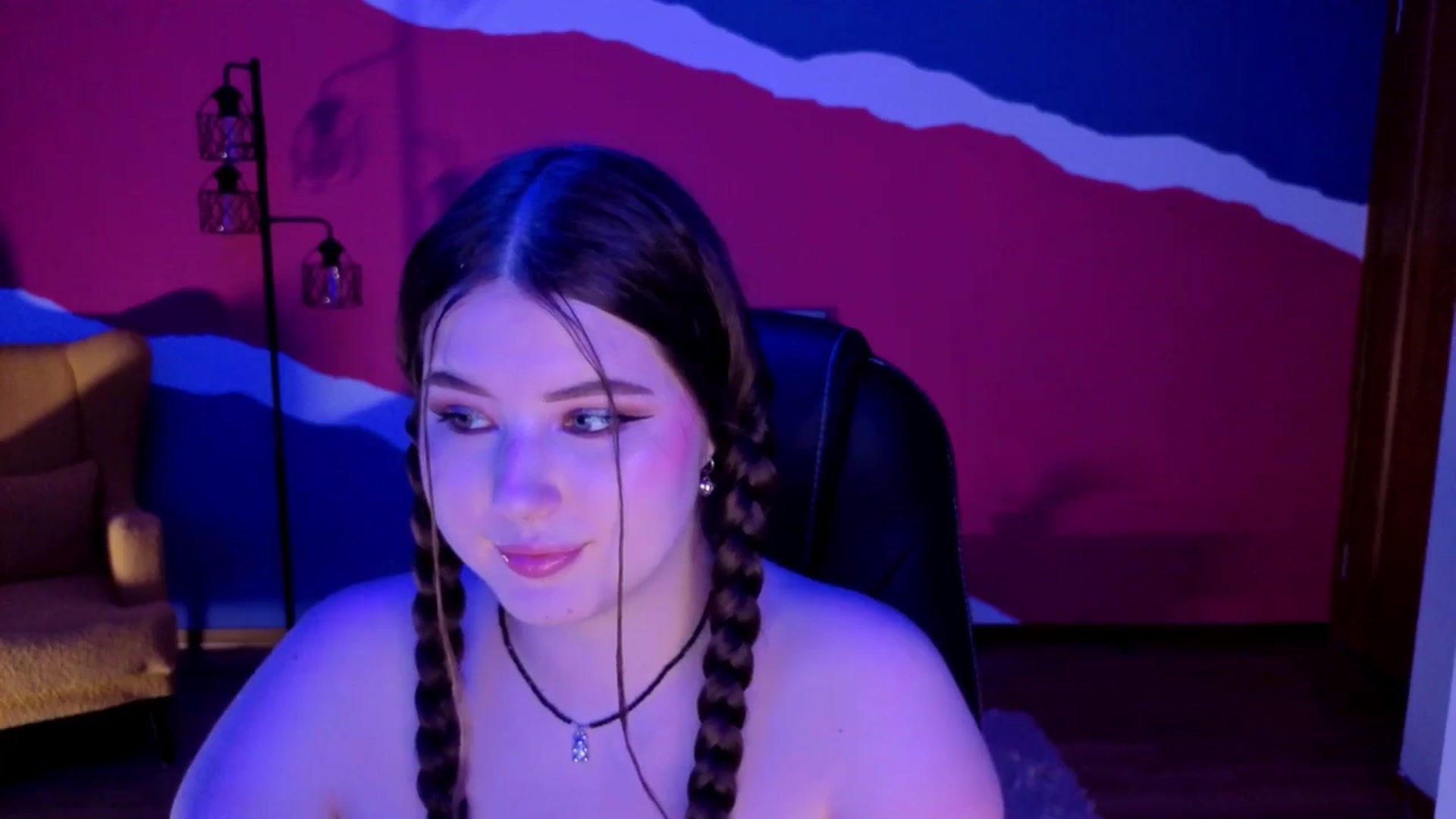 Gallery image thumbnail from AdmireMyEyes's myfreecams stream on, 09/20/2025, 19:47 image 19 of 20