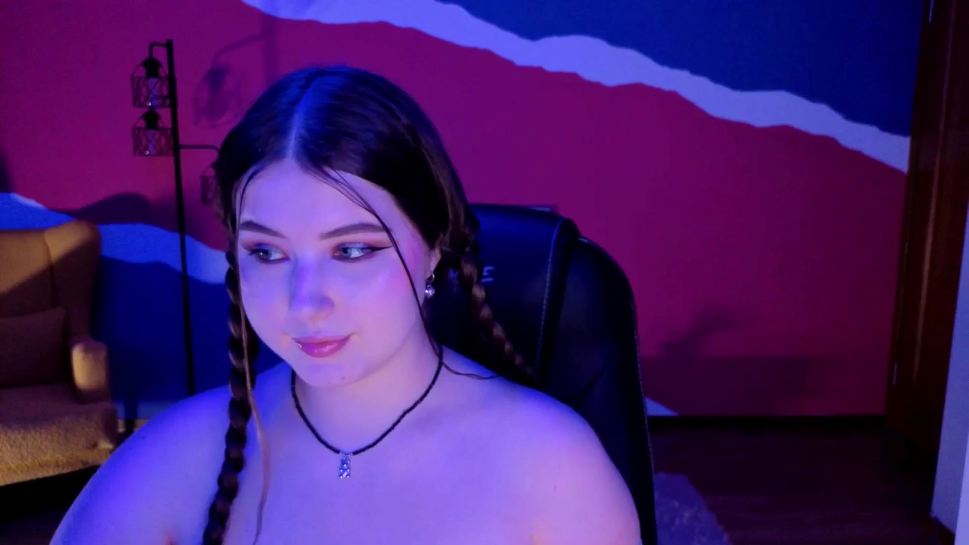 Gallery image thumbnail from AdmireMyEyes's myfreecams stream on, 09/20/2025, 19:47 image 13 of 20