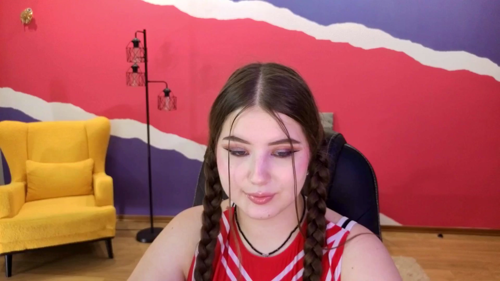Gallery image thumbnail from AdmireMyEyes's myfreecams stream on, 09/21/2025, 24:53 image 1 of 20
