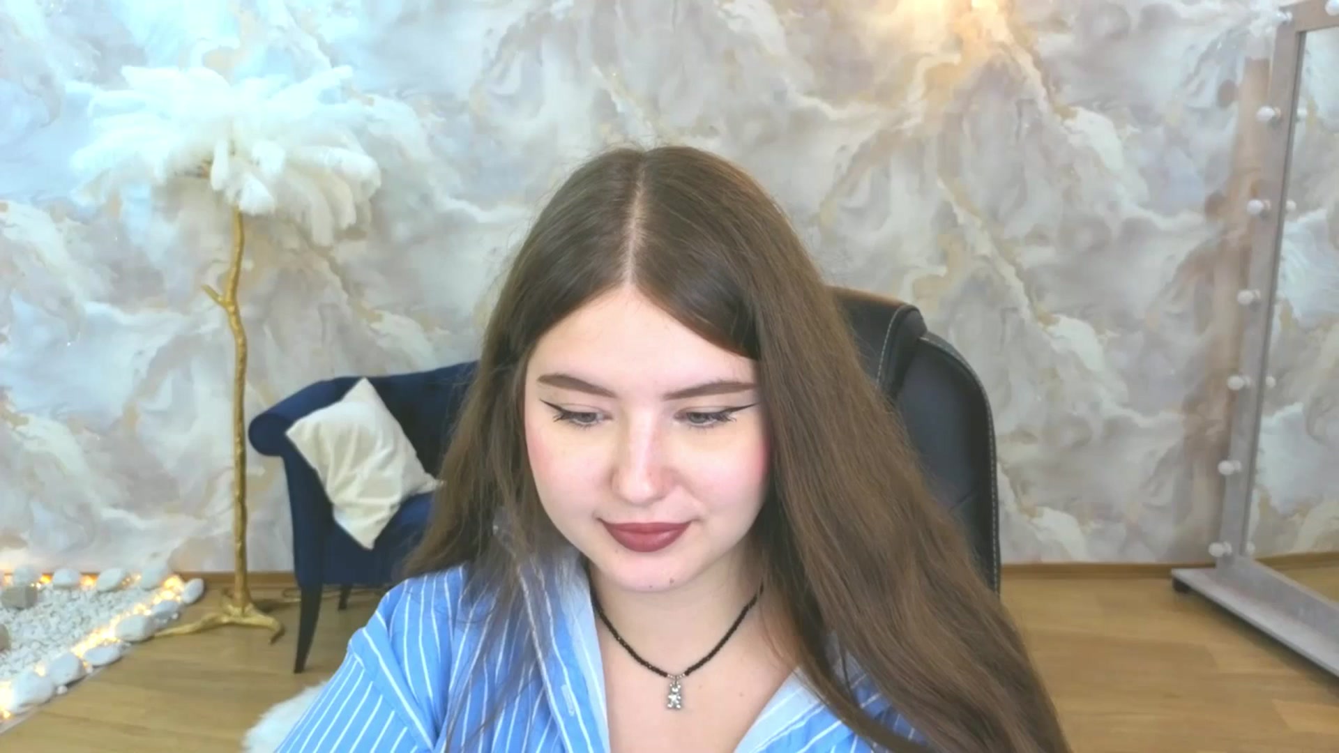 Gallery image thumbnail from AdmireMyEyes's myfreecams stream on, 09/21/2025, 23:48 image 19 of 20