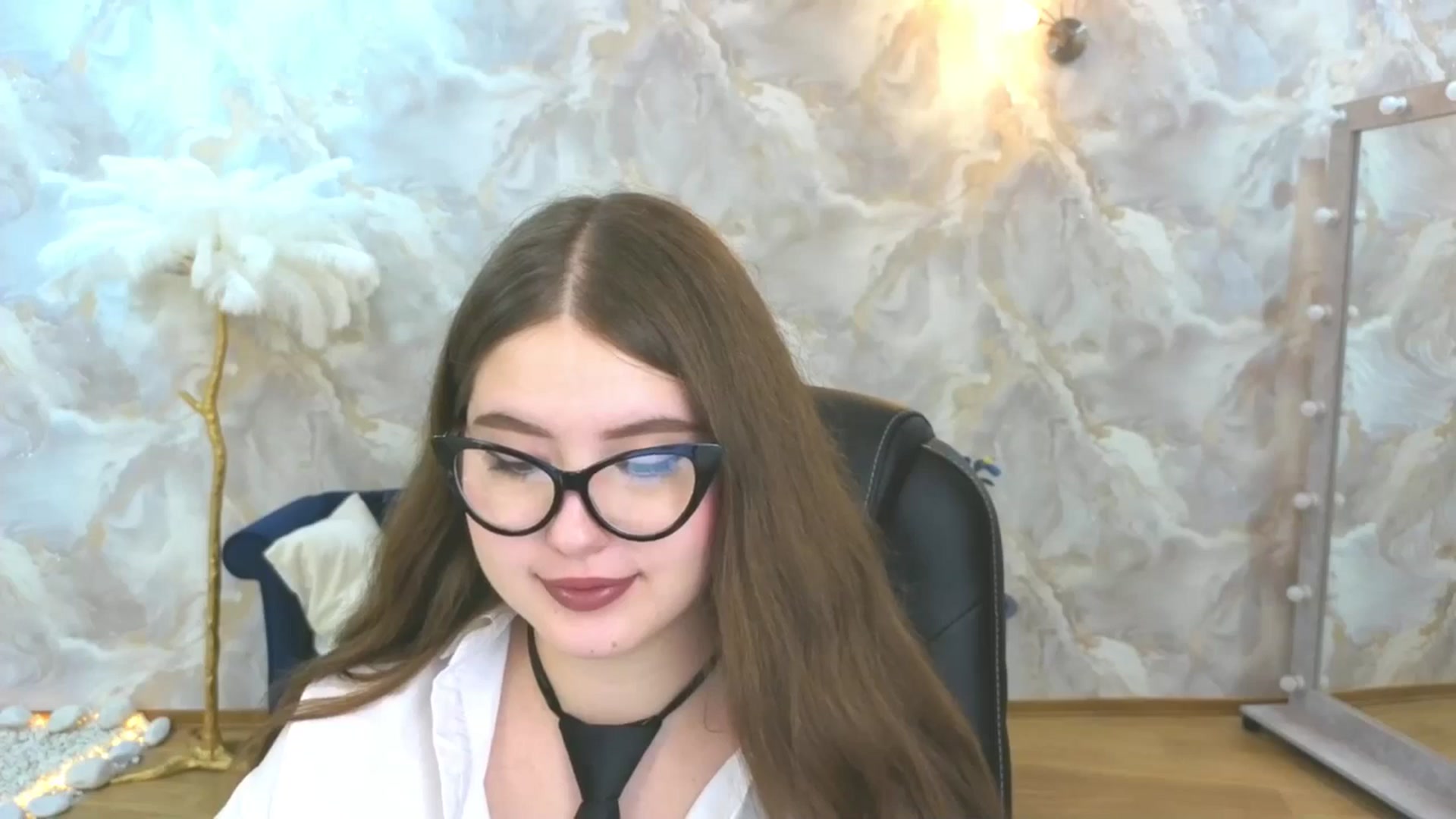 Gallery image thumbnail from AdmireMyEyes's myfreecams stream on, 09/22/2025, 02:15 image 20 of 20