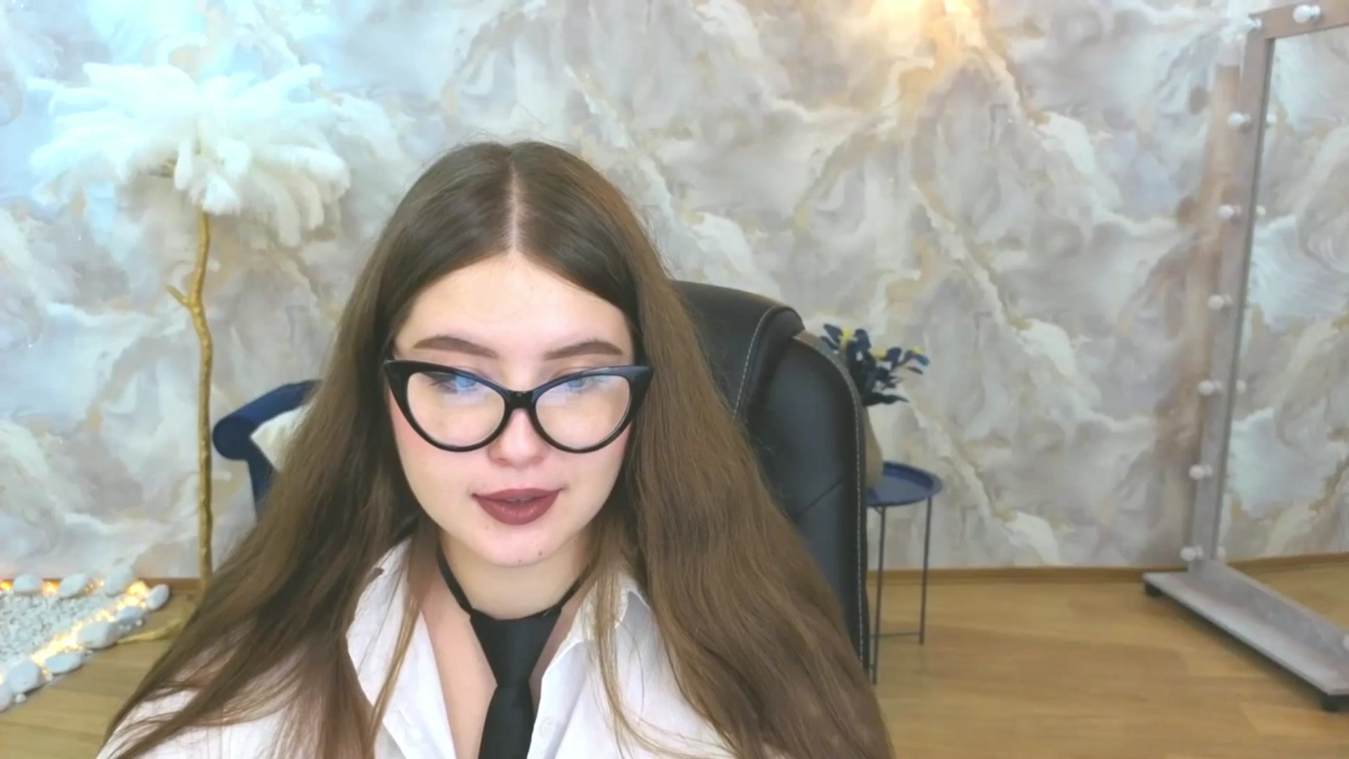 Gallery image thumbnail from AdmireMyEyes's myfreecams stream on, 09/22/2025, 02:15 image 3 of 20