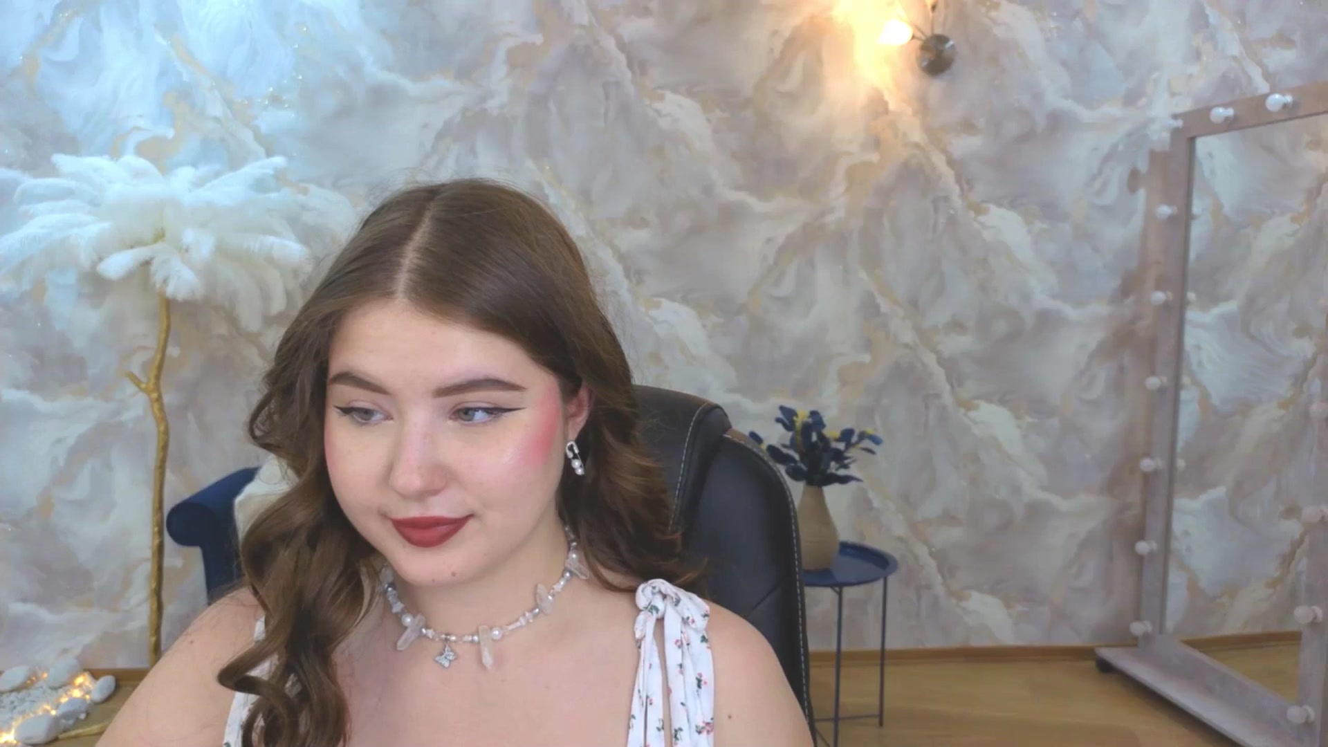 Gallery image thumbnail from AdmireMyEyes's myfreecams stream on, 09/23/2025, 07:14 image 8 of 20