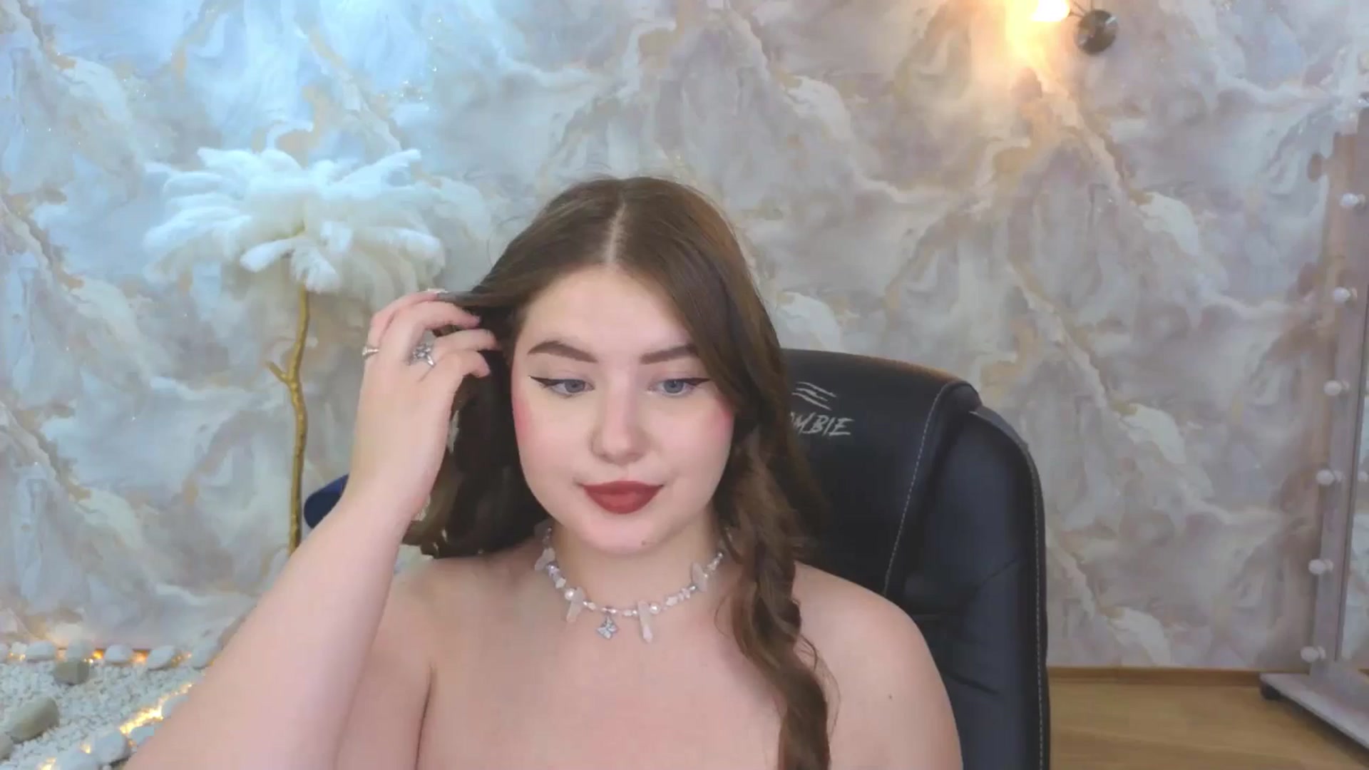 Gallery image thumbnail from AdmireMyEyes's myfreecams stream on, 09/23/2025, 07:47 image 4 of 20