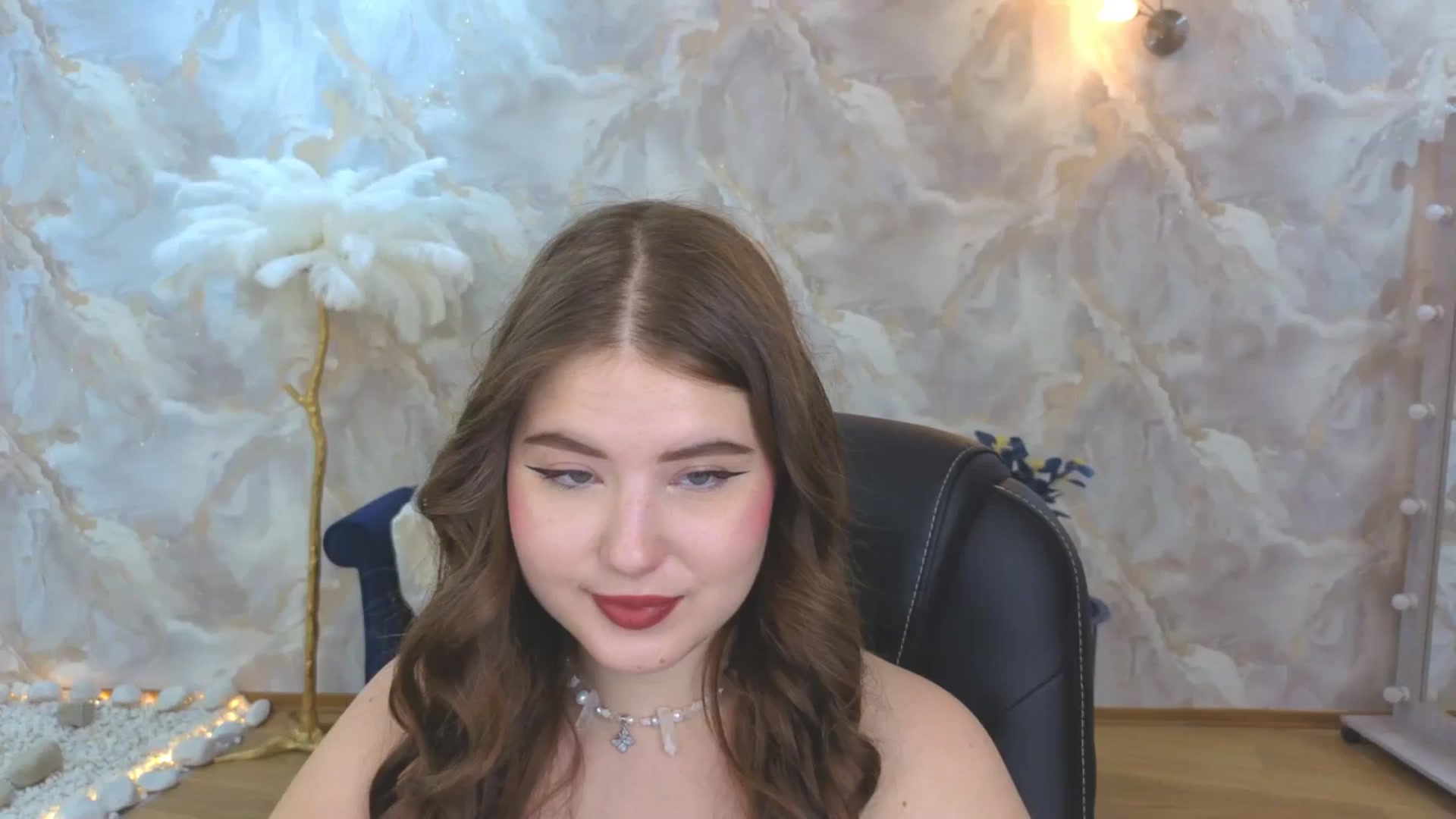 Gallery image thumbnail from AdmireMyEyes's myfreecams stream on, 09/23/2025, 07:47 image 16 of 20