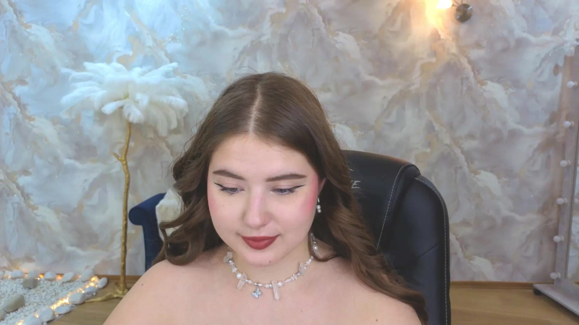 Gallery image thumbnail from AdmireMyEyes's myfreecams stream on, 09/23/2025, 07:47 image 5 of 20