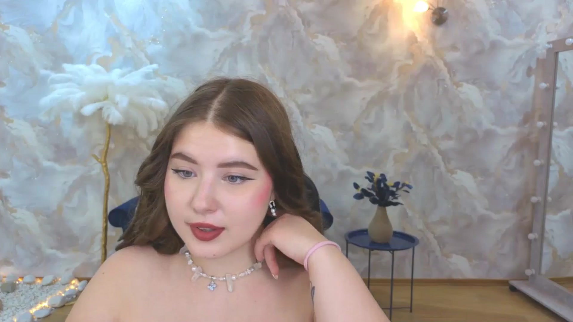 Gallery image thumbnail from AdmireMyEyes's myfreecams stream on, 09/23/2025, 07:47 image 20 of 20