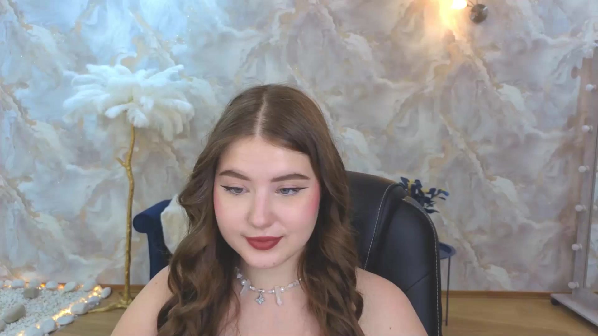 Gallery image thumbnail from AdmireMyEyes's myfreecams stream on, 09/23/2025, 07:47 image 15 of 20