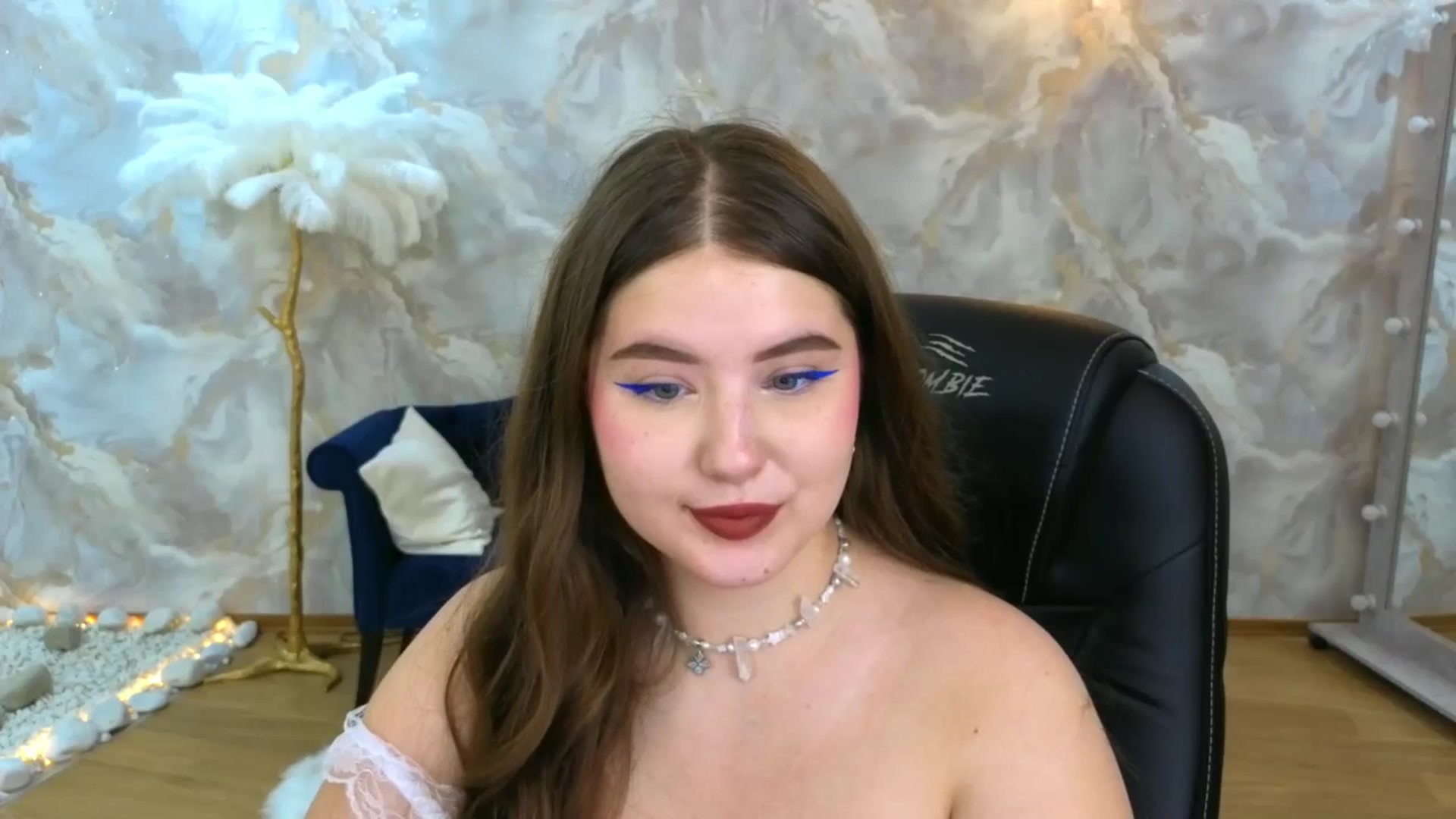 Gallery image thumbnail from AdmireMyEyes's myfreecams stream on, 09/24/2025, 07:36 image 11 of 20