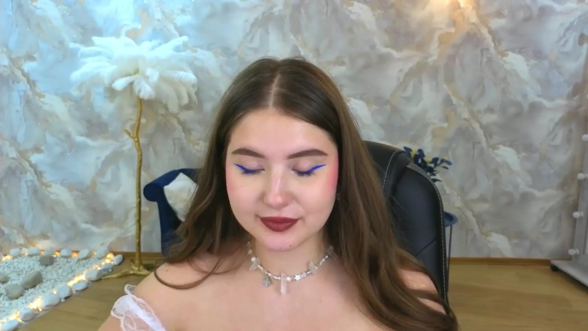 Gallery image thumbnail from AdmireMyEyes's myfreecams stream on, 09/24/2025, 09:46 image 15 of 20