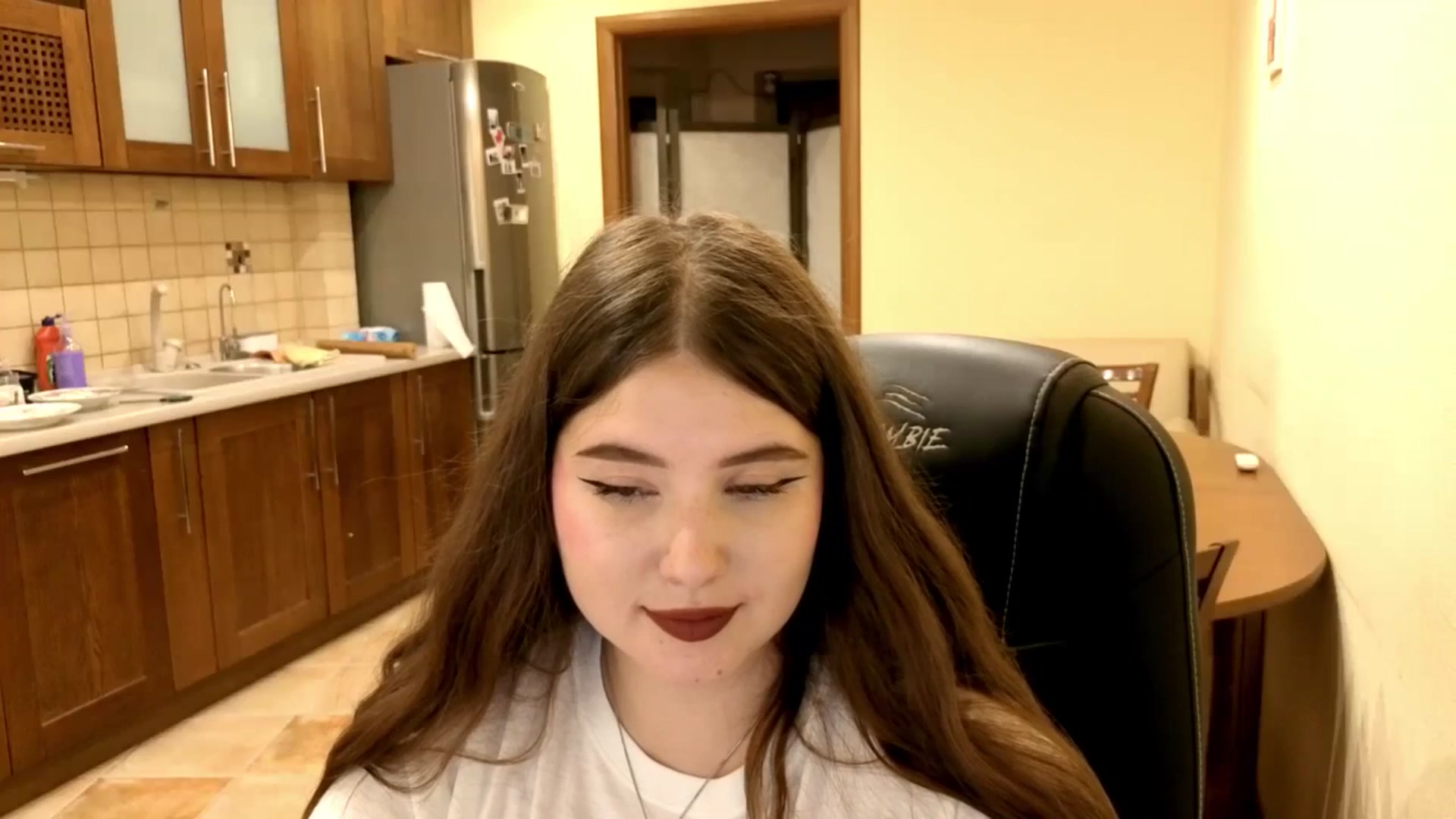 Gallery image thumbnail from AdmireMyEyes's myfreecams stream on, 09/25/2025, 09:47 image 12 of 20